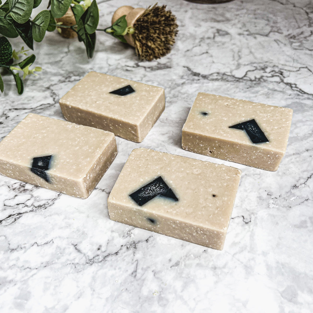 Dead Sea Mud Scrub Exfoliating Clay Mask With Activated Charcoal Sea Salt