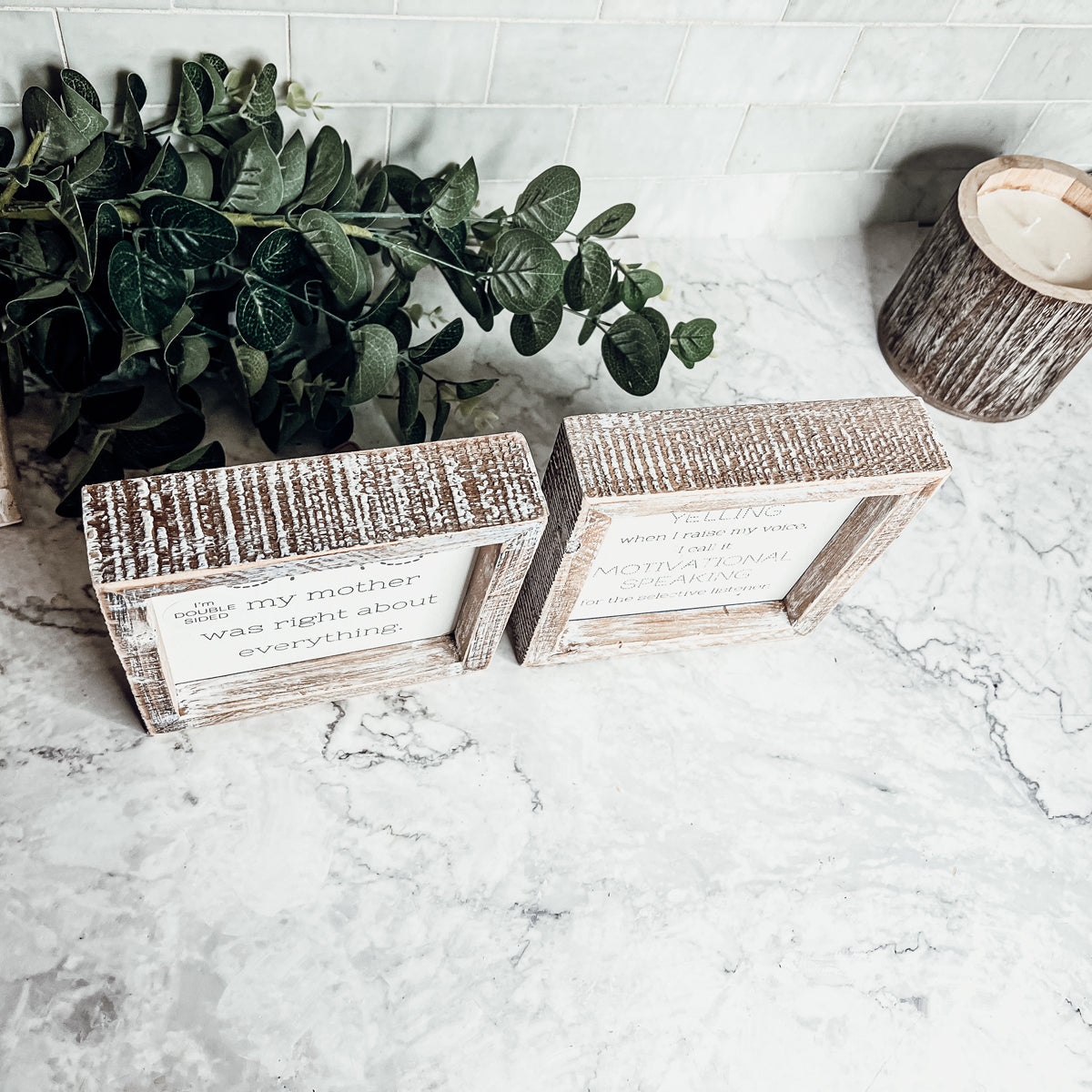 Lustiges doppelseitiges 6-Zoll-Holzschild für Mama, Tischplakette, Heimdekorationsgeschenk für Mutter