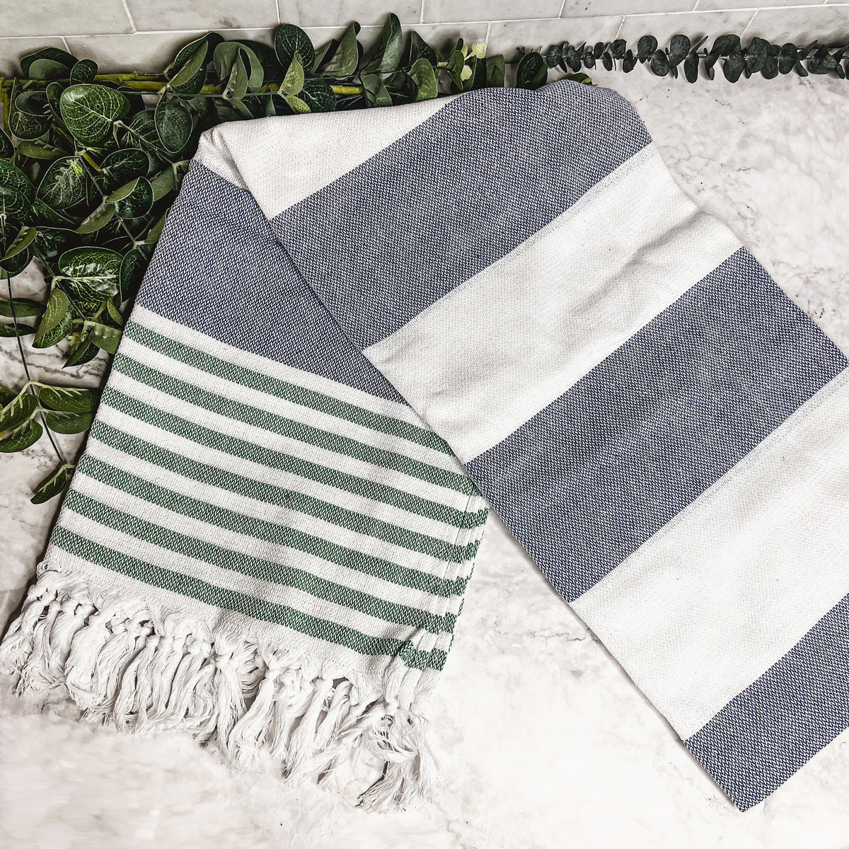 Mediterranes Baumwoll-Badetuch, 180 g/m², leicht, Grau-Blau, Sommer