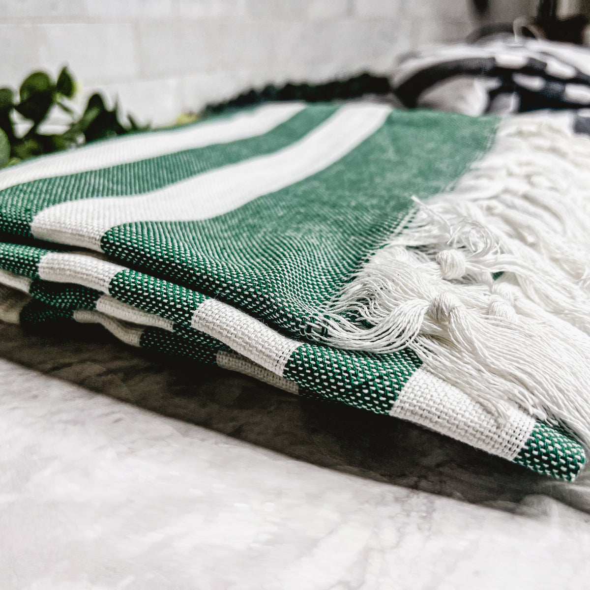 Serviette de plage turque en coton 180 GSM légère type Peshtemal à rayures