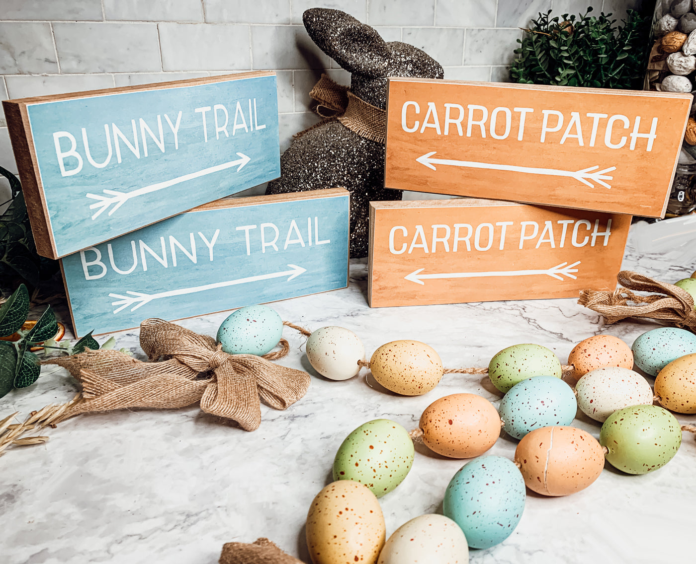 Panneaux de Pâques en Bois en Forme de Carottes "Bunny Trail" Édition Limitée Décoration de Printemps Pastel