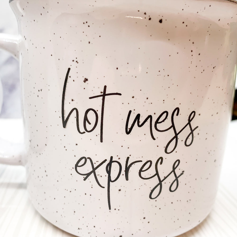 Hot Mess Express Übergroße Lagerfeuer-Tasse mit schwarzem Rand, Limited Edition, beidseitig bedruckt
