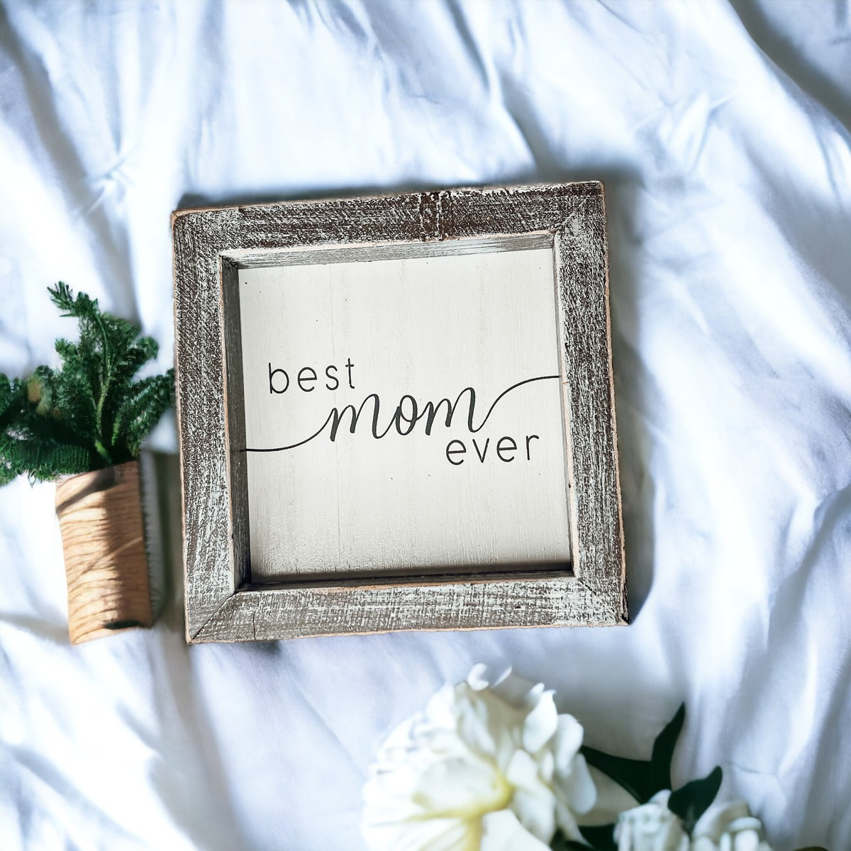 Best Mom Ever 5 Inch Wooden Wall Sign With Sentimental Quote Rustic Home Decor Gift