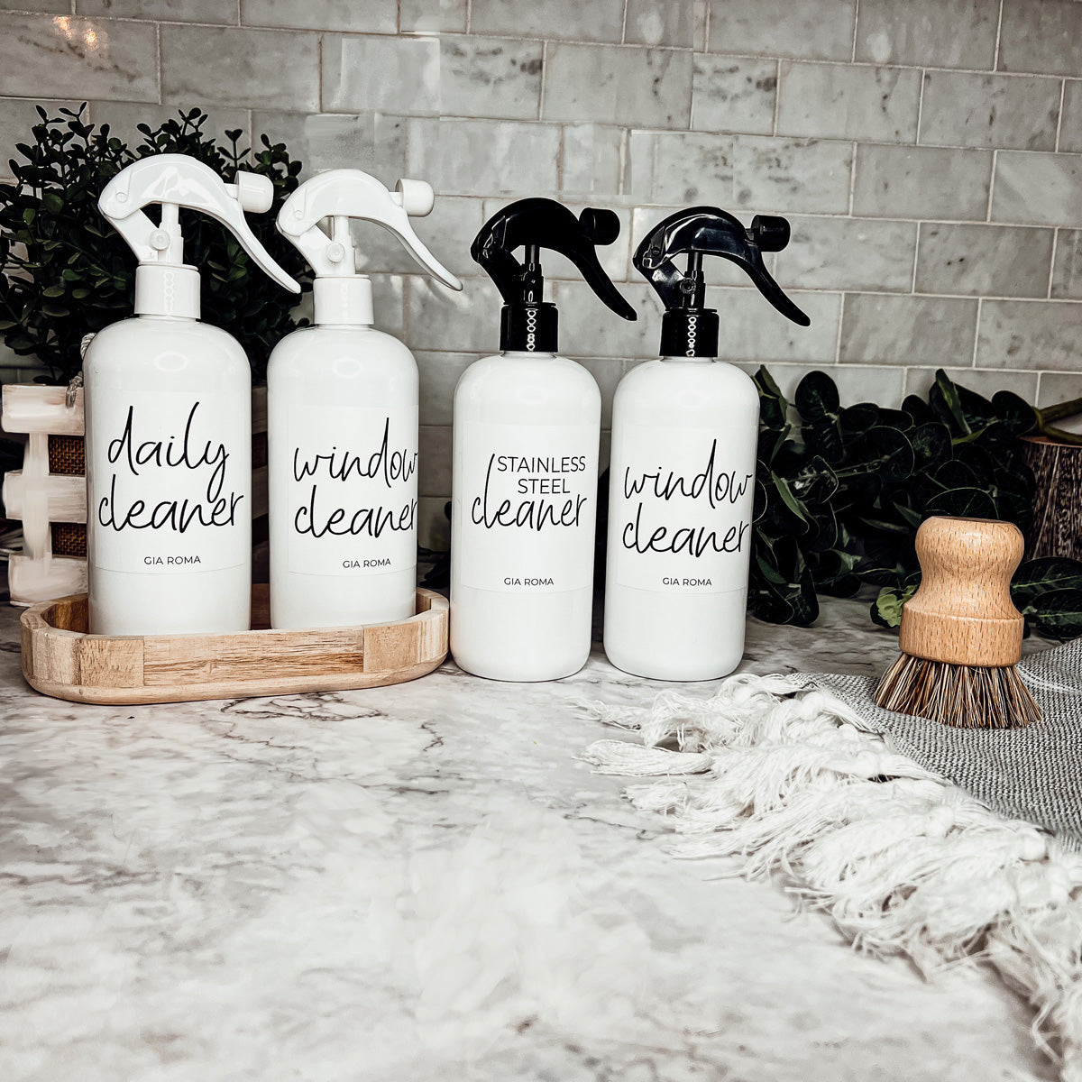 16oz Plastic Spray Bottles With White Or Black Waterproof Labels