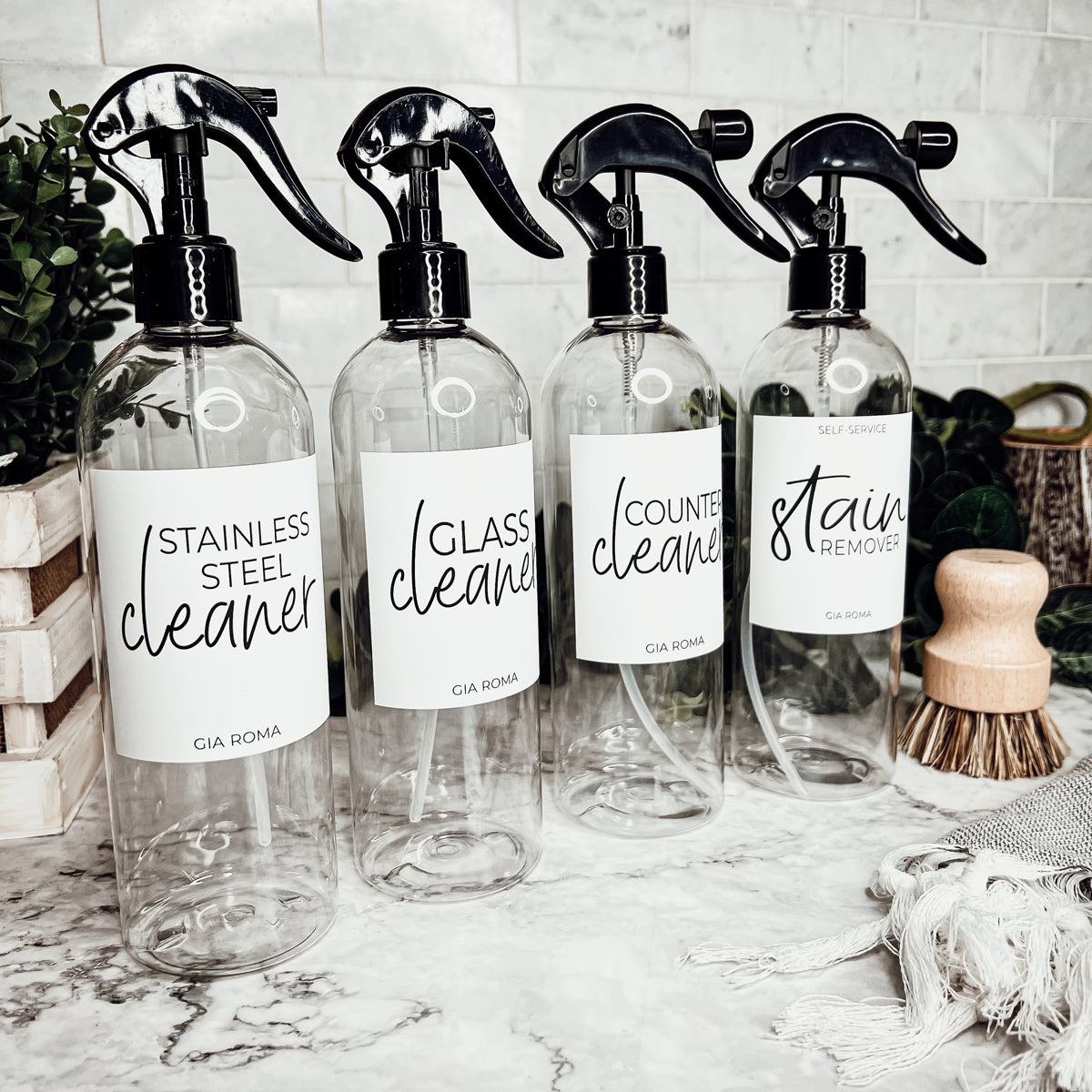 Bouteilles vaporisatrices en plastique de 473 ml avec étiquettes blanches ou noires imperméables