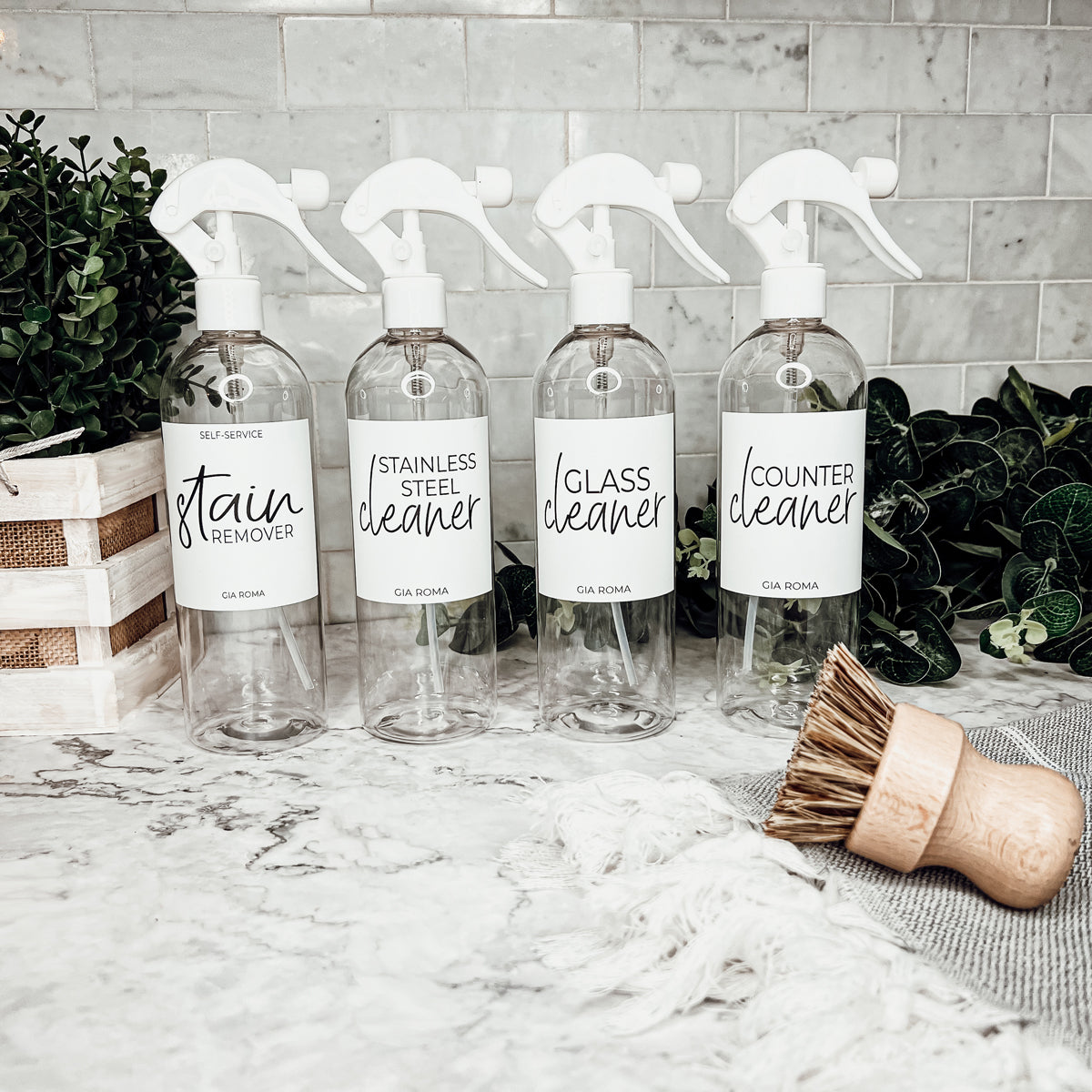Bouteilles vaporisatrices en plastique de 473 ml avec étiquettes blanches ou noires imperméables