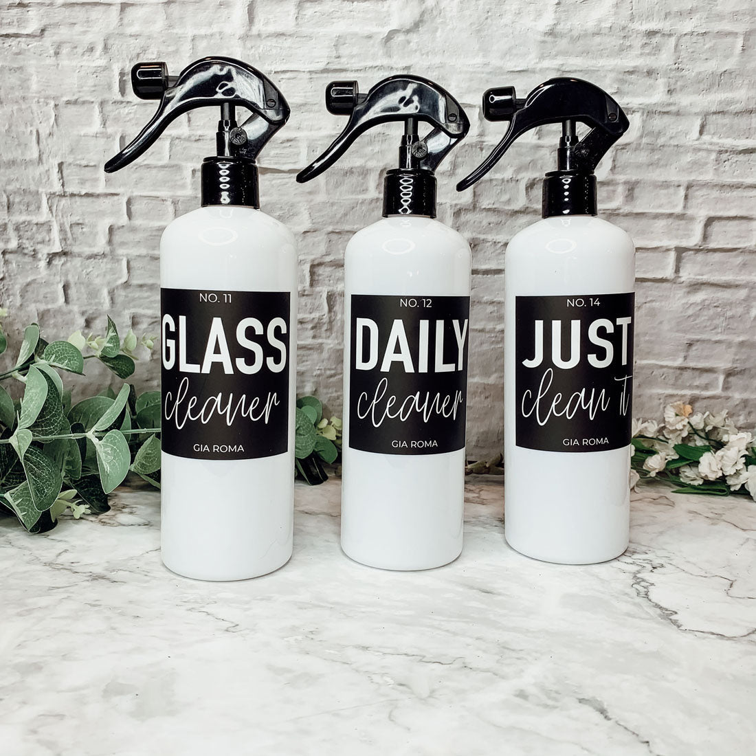 Bouteilles vaporisatrices en plastique de 473 ml avec étiquettes blanches ou noires imperméables