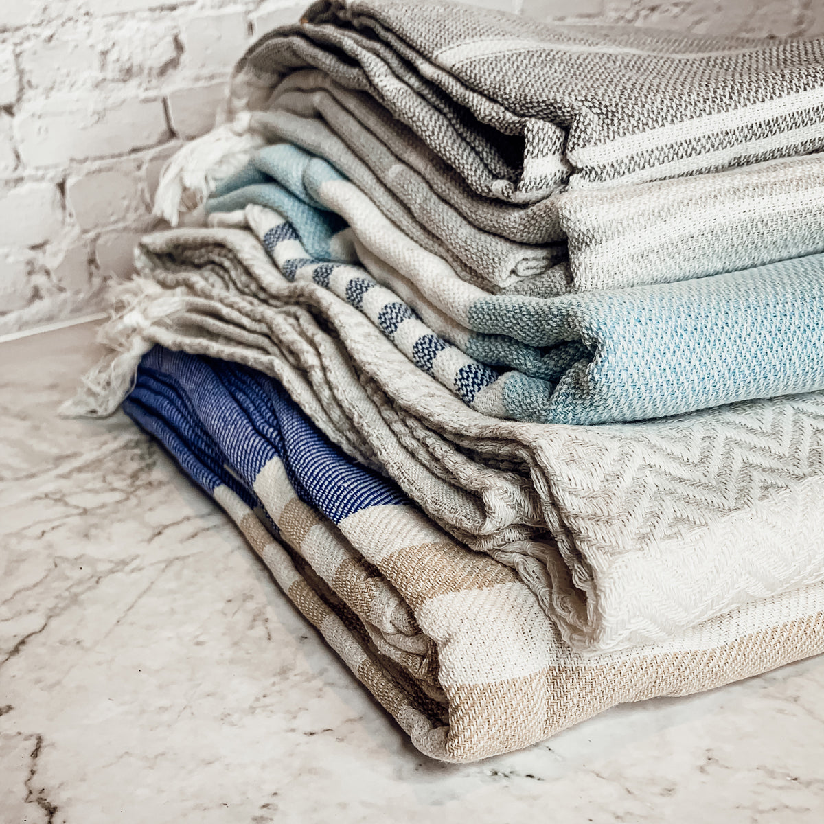 Mediterranes Baumwoll-Badetuch, 180 g/m², leicht, Grau-Blau, Sommer