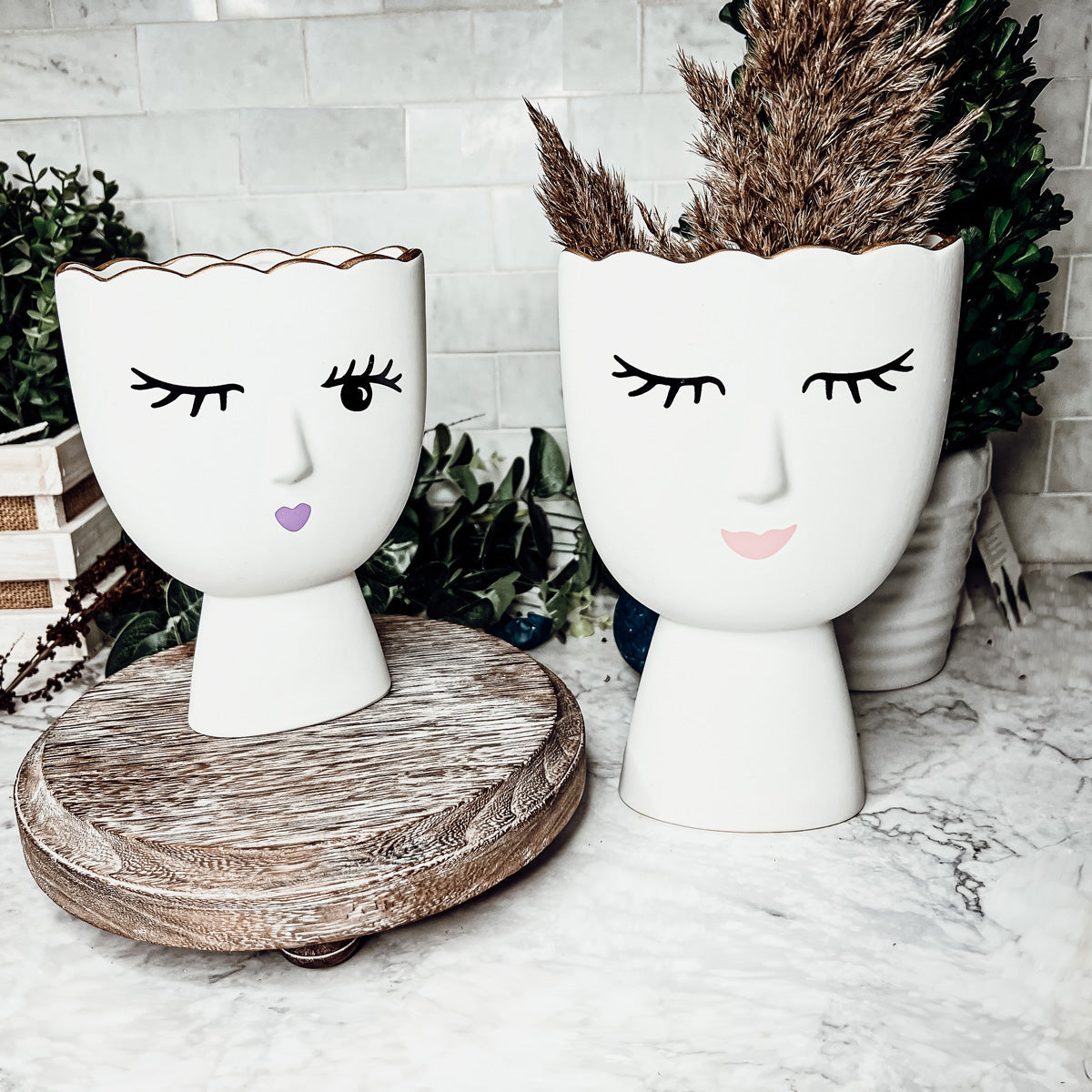 Lot de 2 vases en porcelaine Coquette, vases en céramique Clin d'œil et Sourire avec bordure dorée, décoration de coiffeuse fine