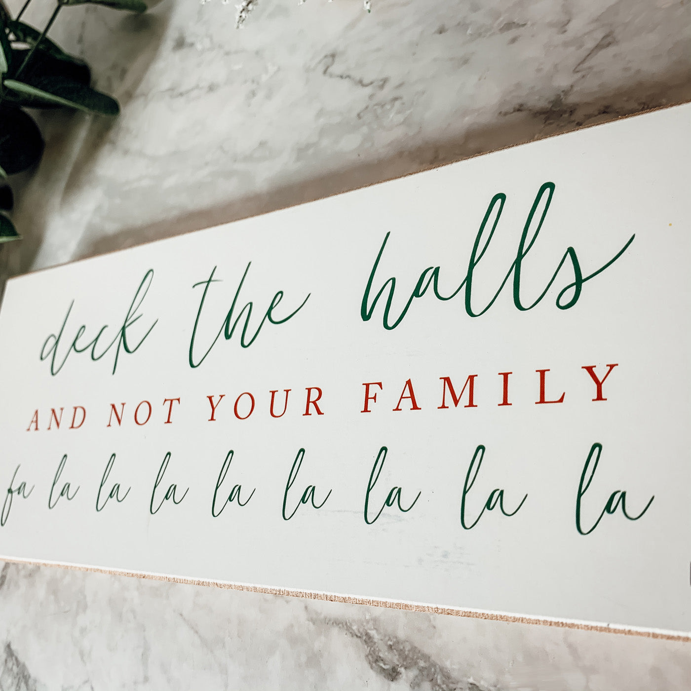 Plaque en bois de Noël humoristique "Deck The Halls" faite à la main pour tablettes et manteaux de cheminée 10x4x1 Rouge Vert