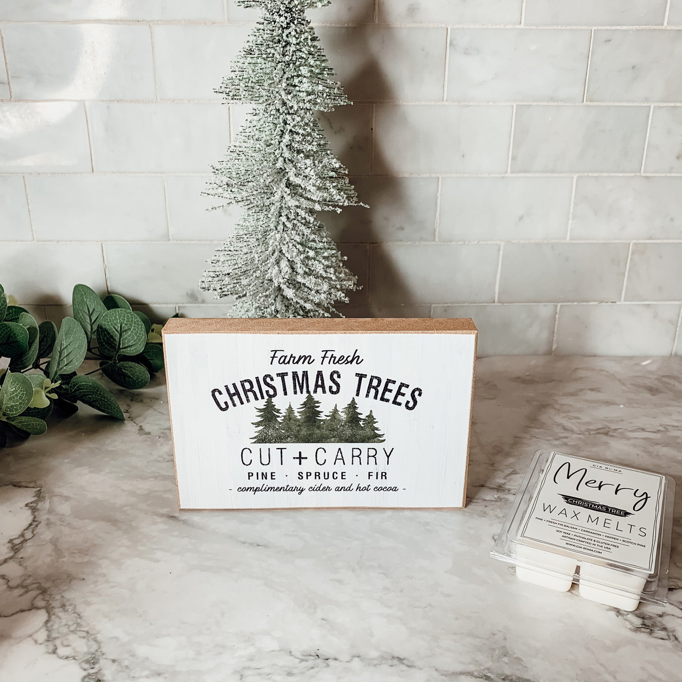 Panneau décoratif rustique en bois « Farm Fresh Christmas Trees Cut And Carry » 15 x 10 x 2,5 cm, décoration de Noël et d'hiver