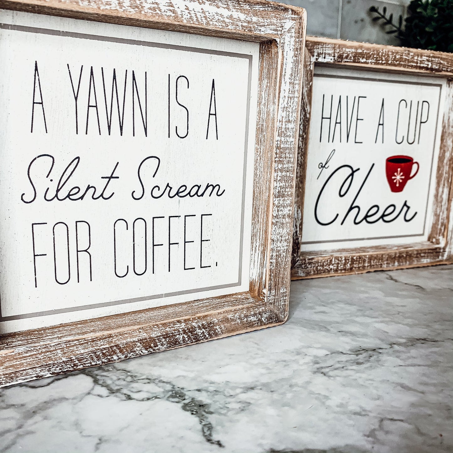Tasse Freude doppelseitiges Coffee Bar Schild Feiertage Winter Kaffee Deko rote Tasse Schneeflocke