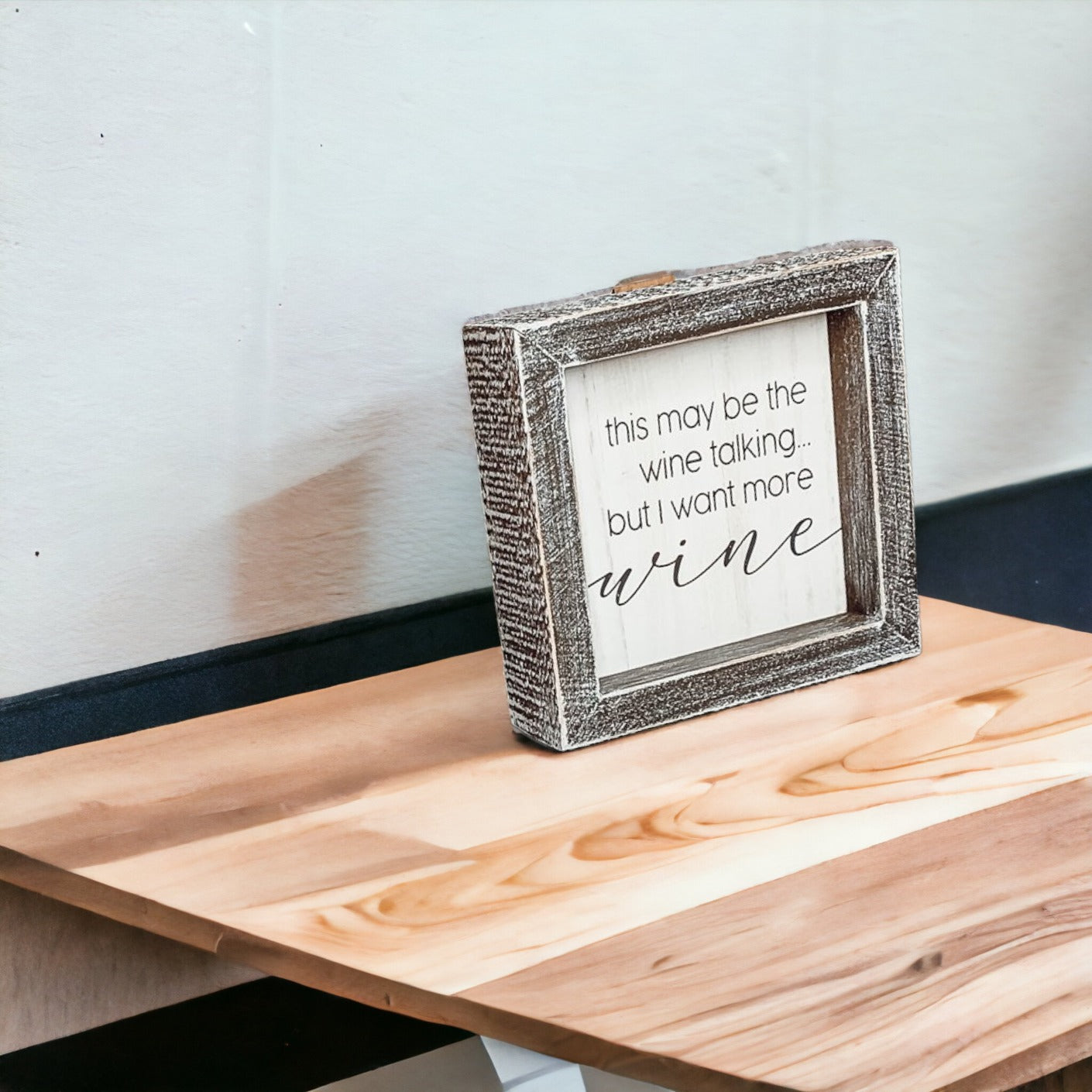 Cadeau amusant pour les amateurs de vin, verre ou gobelet avec l'inscription "Le vin parle", cadeau humoristique