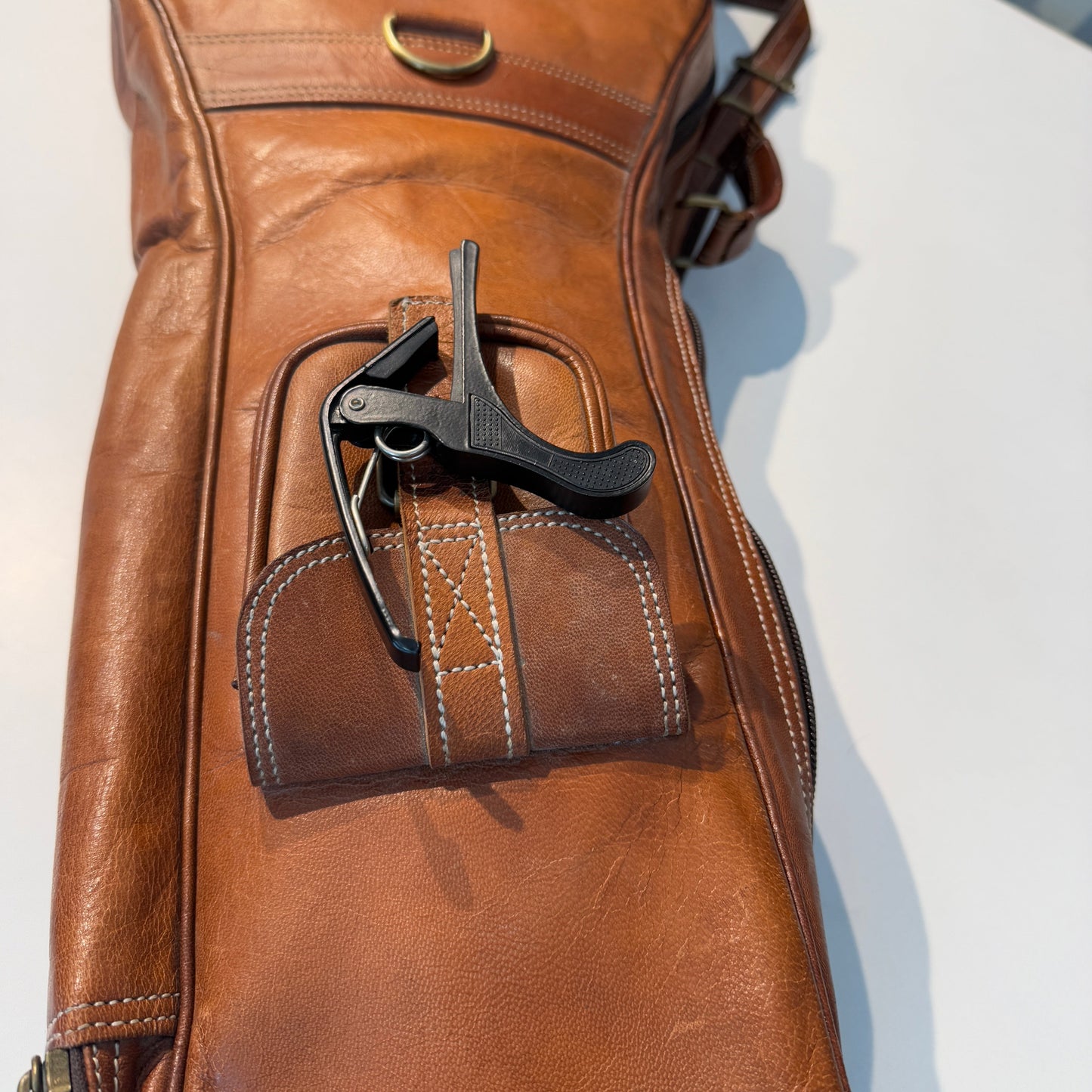 Personalisierter Leder-Gitarrenkoffer