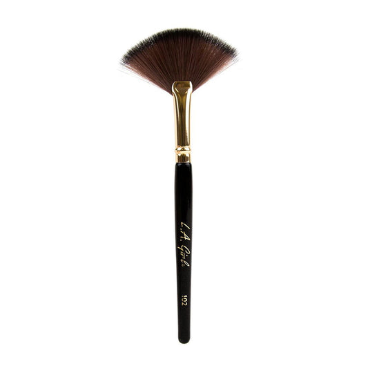 L.A. GIRL Pro Brush - Pinceau Éventail