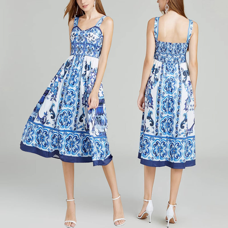 Prominentes kurzärmeliges Kleid