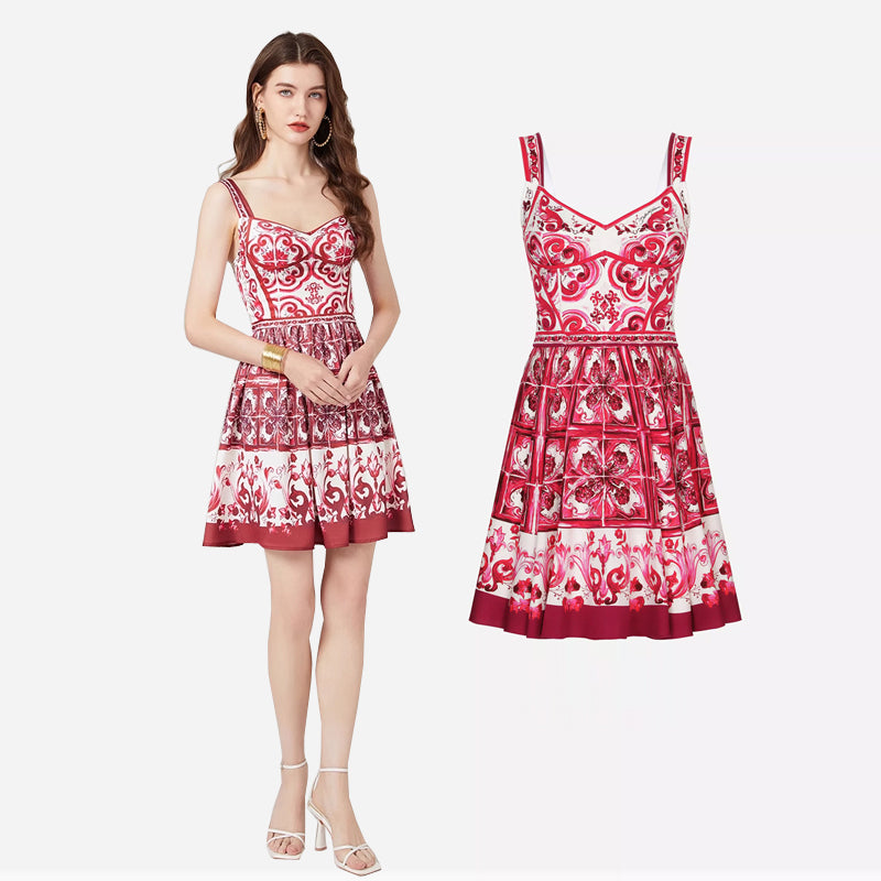 Prominentes kurzärmeliges Kleid