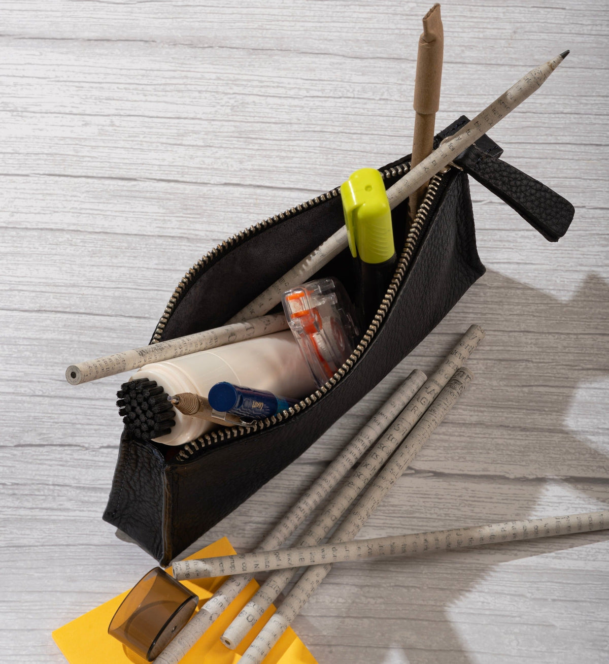 Schwarzes Etui aus Leder (2er-Set)