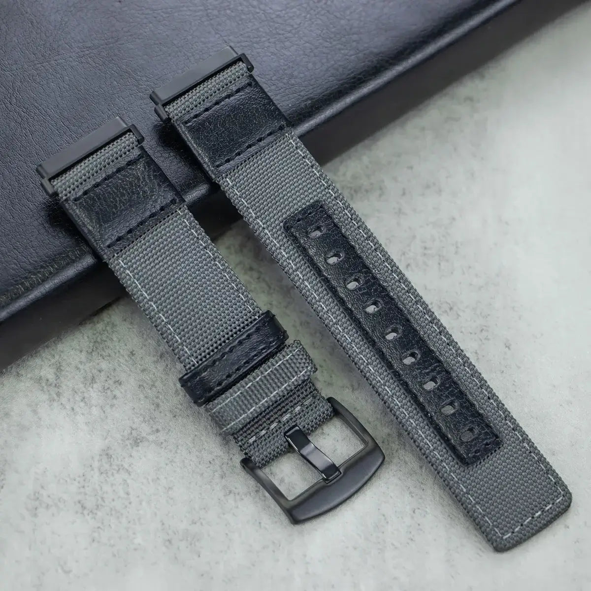 Fitbit Versa & Sense Nylon-Lederarmband – Vielseitiger Stil