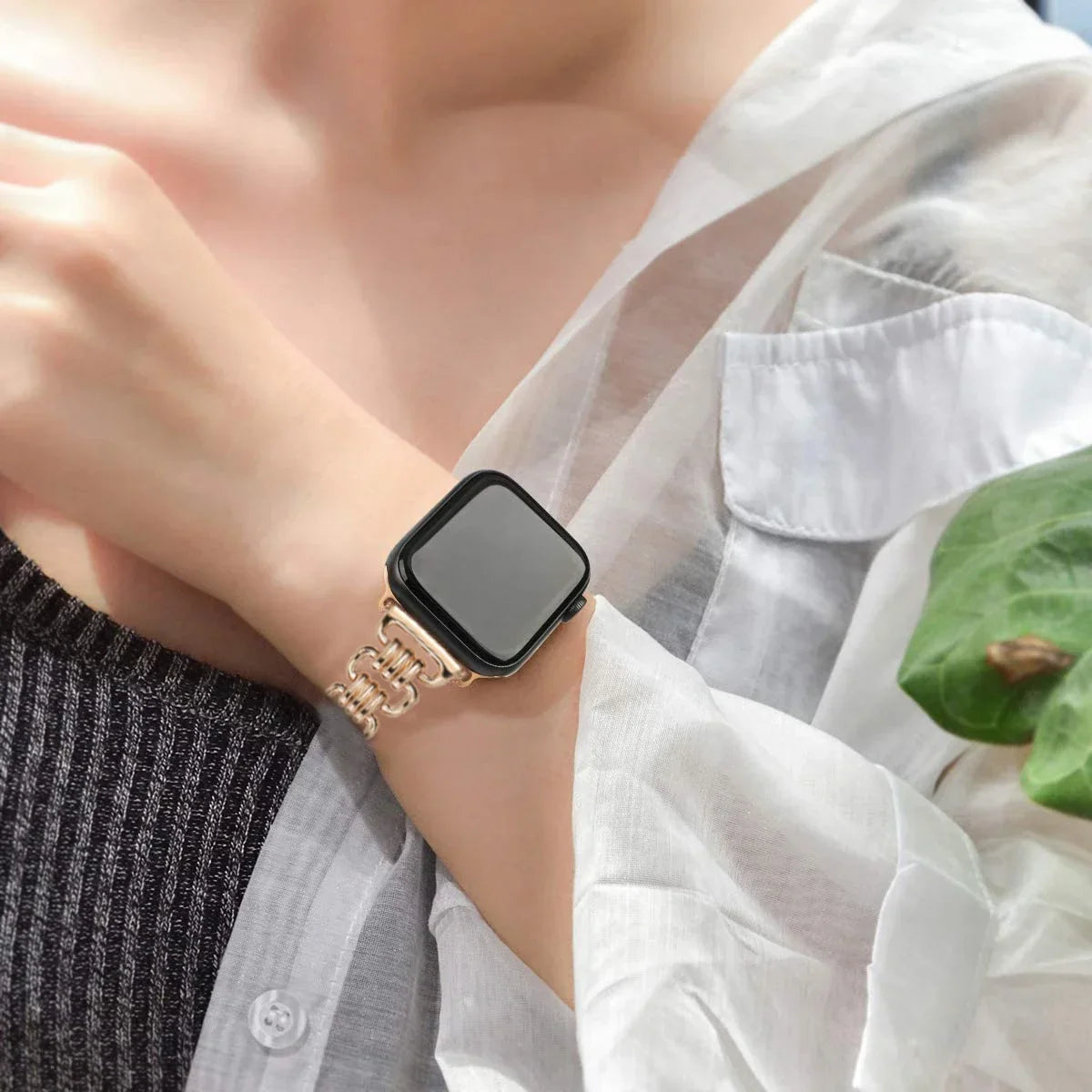 Apple Watch Metal Band - Luxury Chain Strap - Sleek Design
