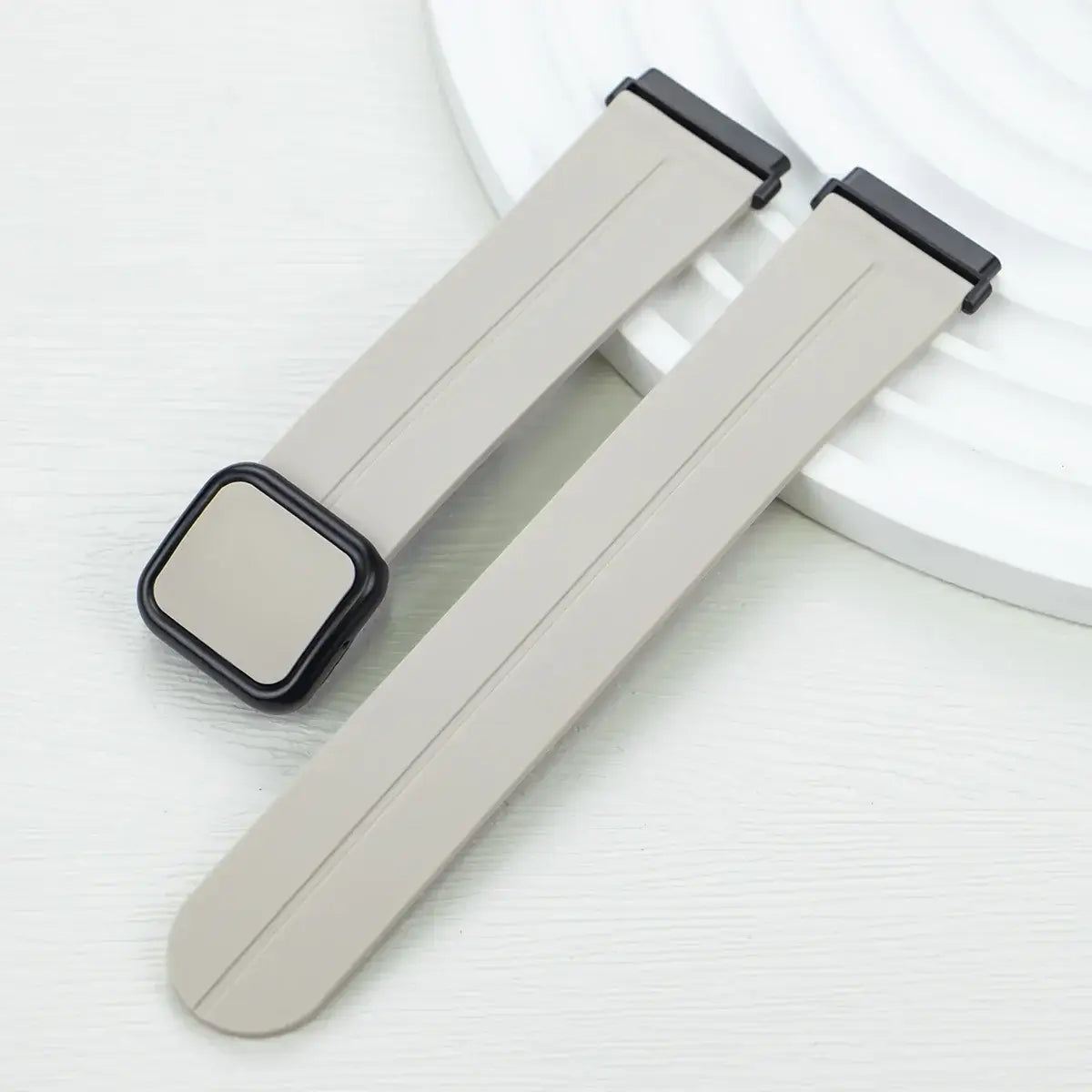 Fitbit Versa & Sense Silikonarmband – wasserdicht & magnetisch