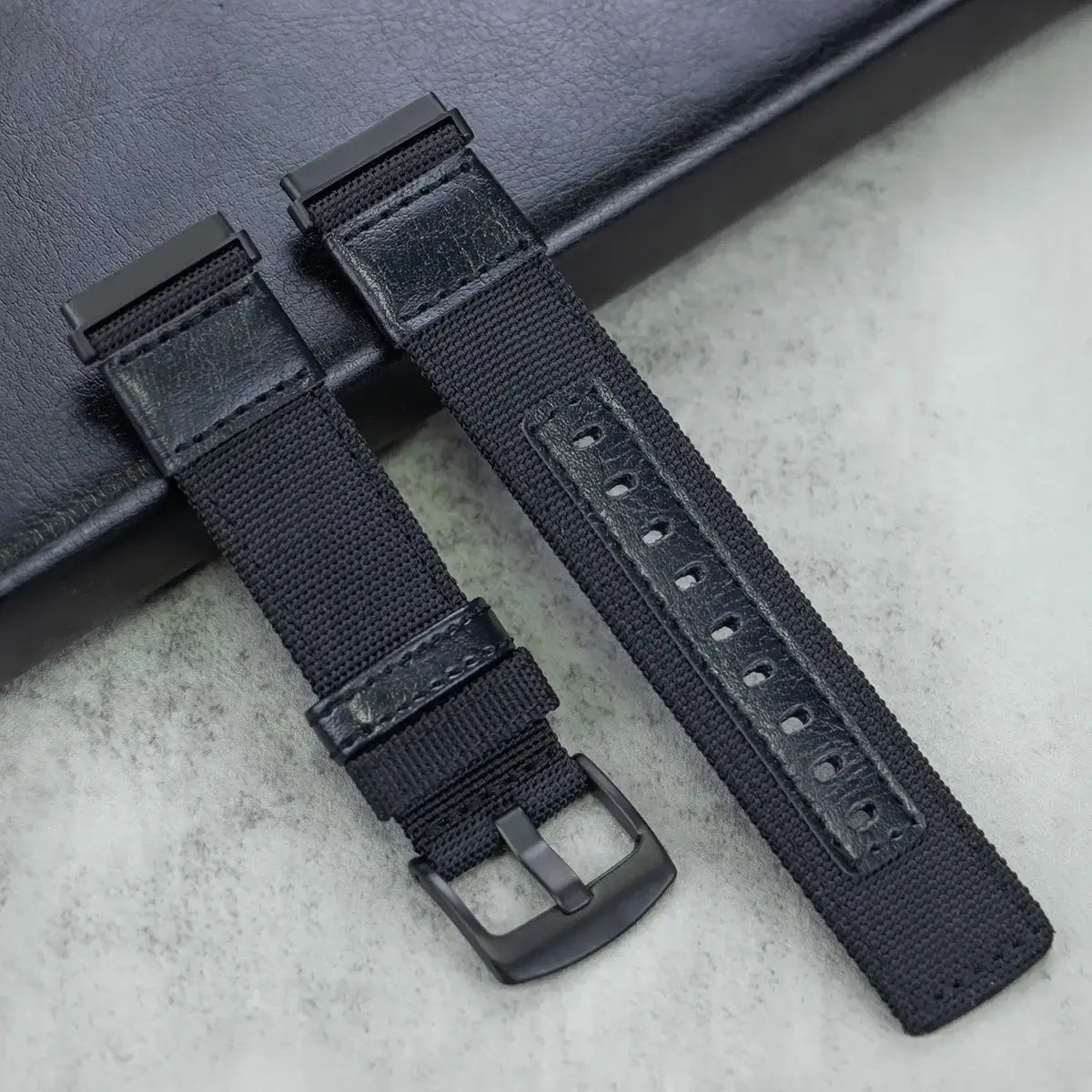 Fitbit Versa & Sense Nylon-Lederarmband – Vielseitiger Stil