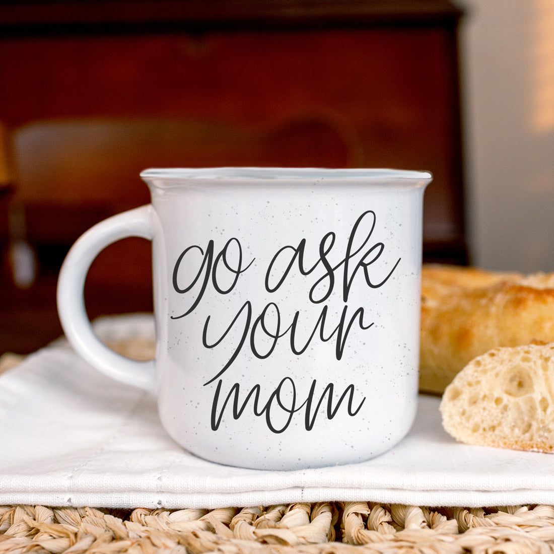 Ask Your Mom 410ml Keramik-Becher für Lagerfeuer, doppelseitiges Design, weiß-sesamfarbene Glasur