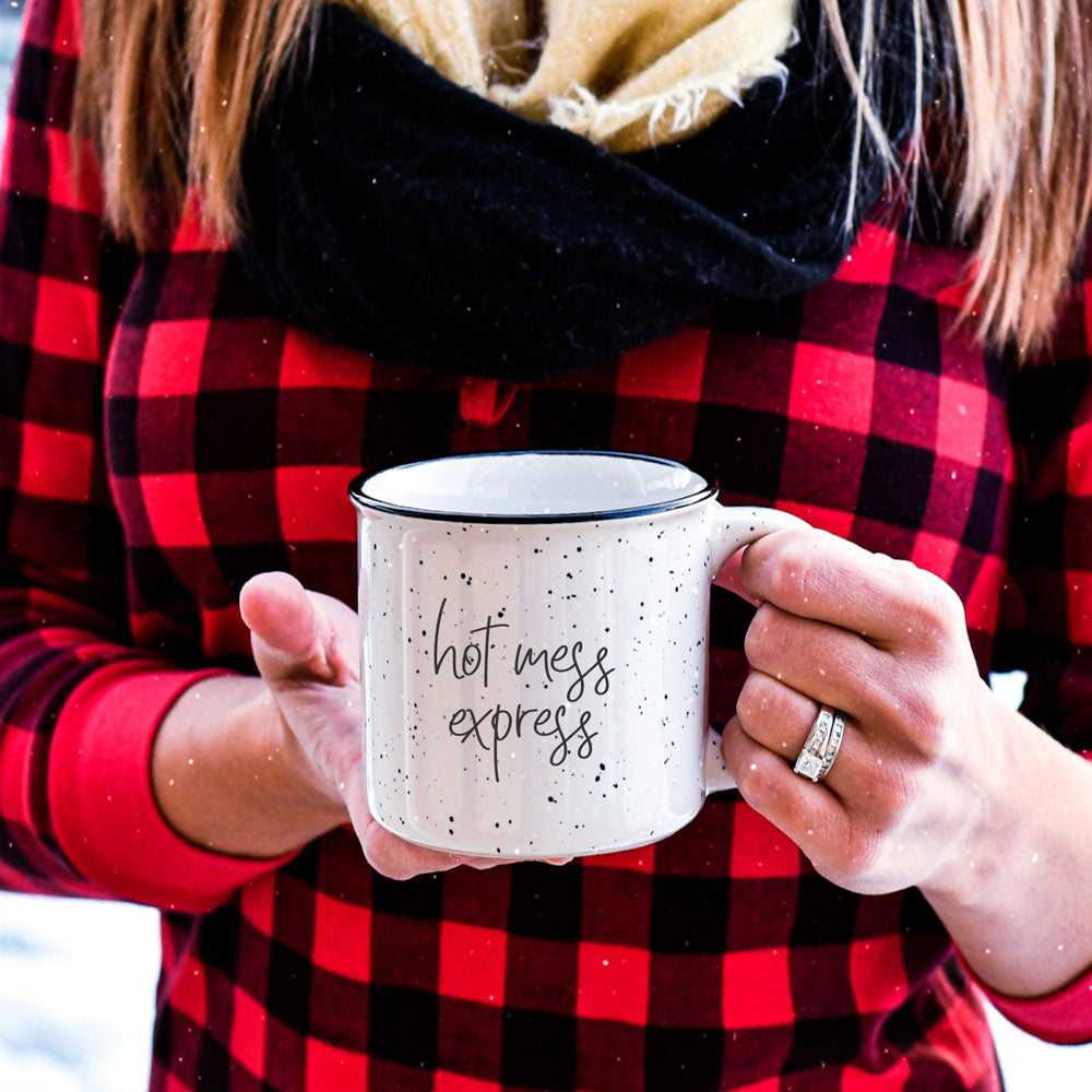Hot Mess Express Übergroße Lagerfeuer-Tasse mit schwarzem Rand, Limited Edition, beidseitig bedruckt