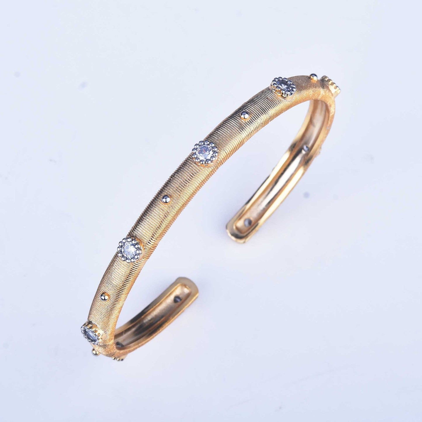 Vintage Brushed Texture Open Cuff Bangle For Women, Gold Tone Clear Tone Simulated Zirconia Star Dot Inlay Light Luxury Daily Commute Hand Jewelry