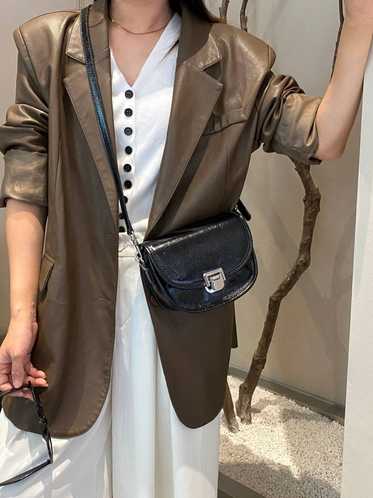 Genuine Leather Women's Bag, Light Luxury New Style, High-end Feel Saddle Bag, Genuine Leather Shoulder Bag, Oil-wax Leather Crossbody Half-moon Bag