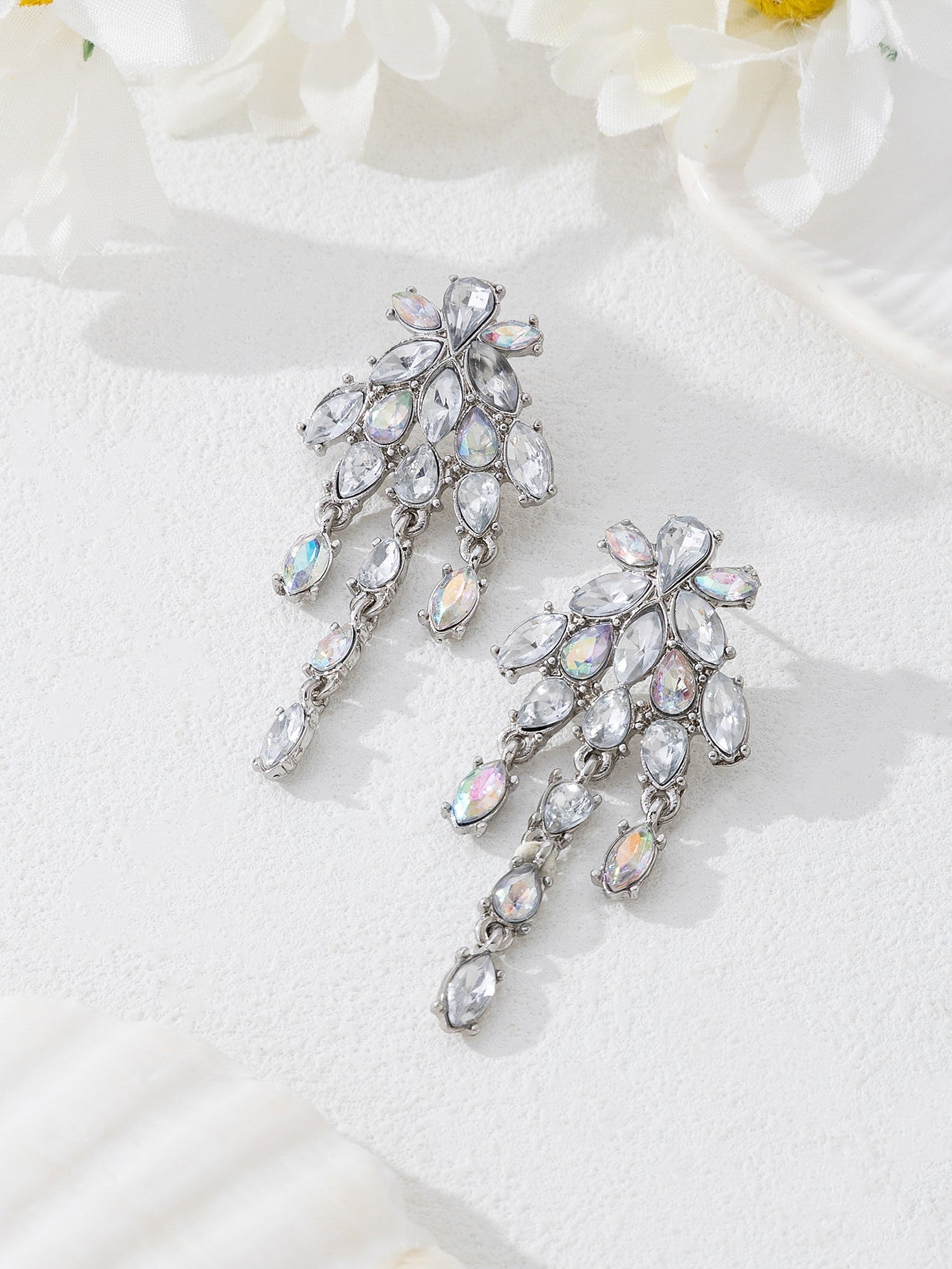 Trending Fashion Chain Rhinestone Drop Earrings For Women, Unique Versatile Light Luxury Alloy Ear Jewelry, Geometric Stud Earrings
