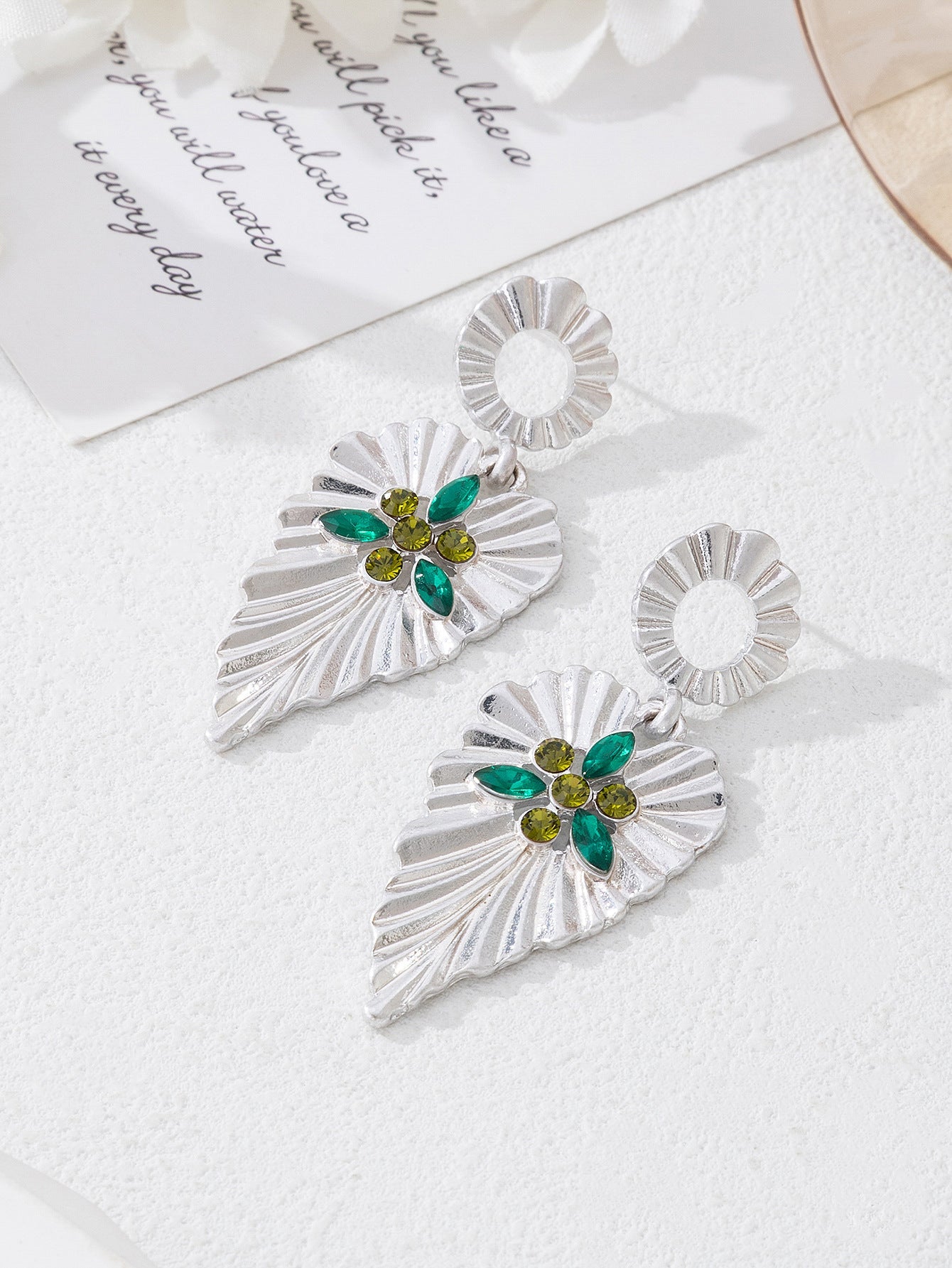Wholesale Floral Linked Drop Earrings, New Arrival Minimalist Earrings For Women, European American Luxury High-End Light Luxury Jewelry