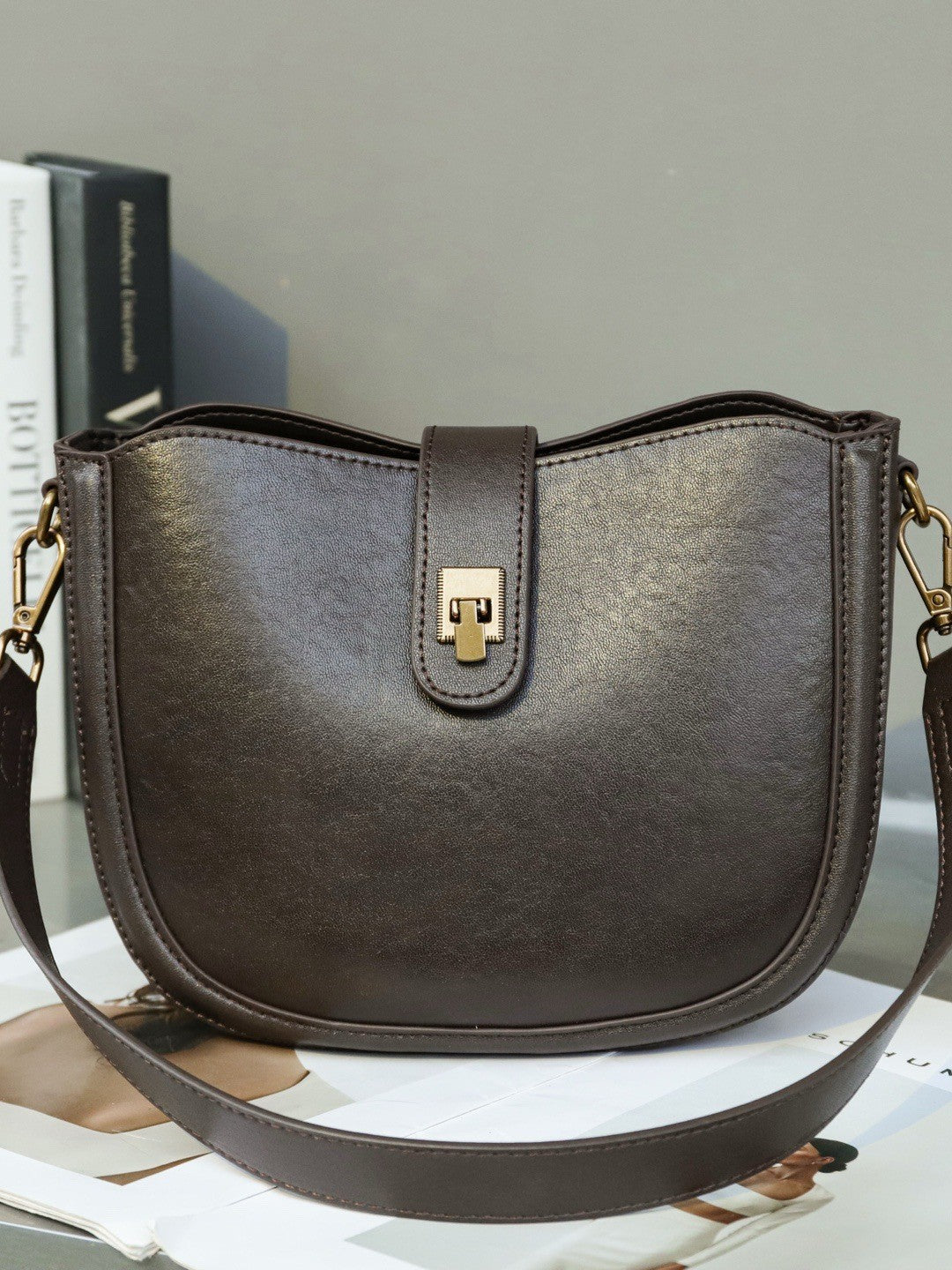 Genuine Leather Women's Bag, Top-layer Cowhide Saddle Bag, High-end Feel Genuine Leather Single Shoulder Half-moon Bag, Commuter Crossbody