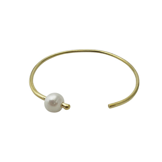 Verstellbarer Süßwasserperlen-Armreif Minimalistisches handgefertigtes Armband aus recycelter Patronenhülse