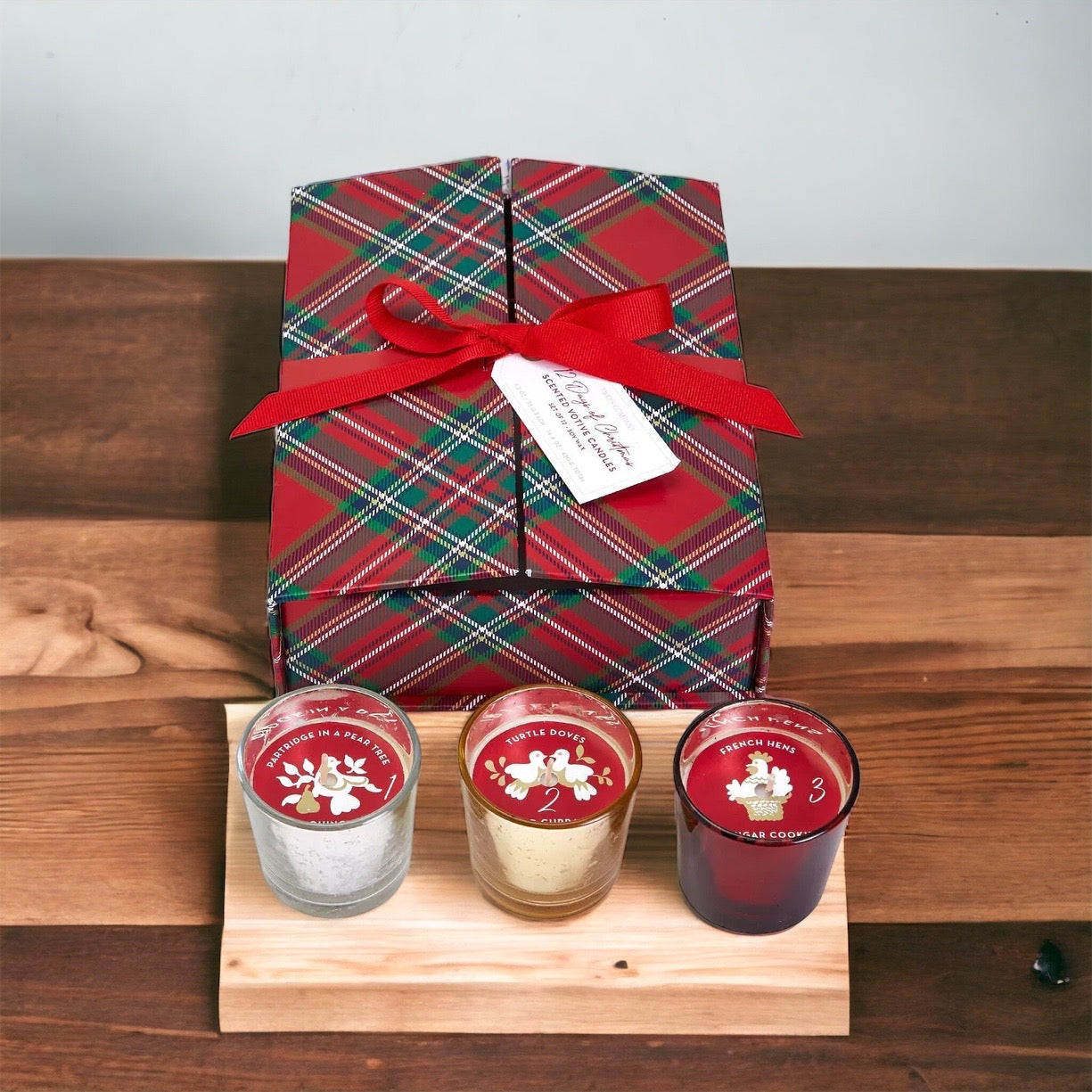 Lot de 12 bougies parfumées de l'Avent dans un coffret cadeau – Les Douze Jours de Noël