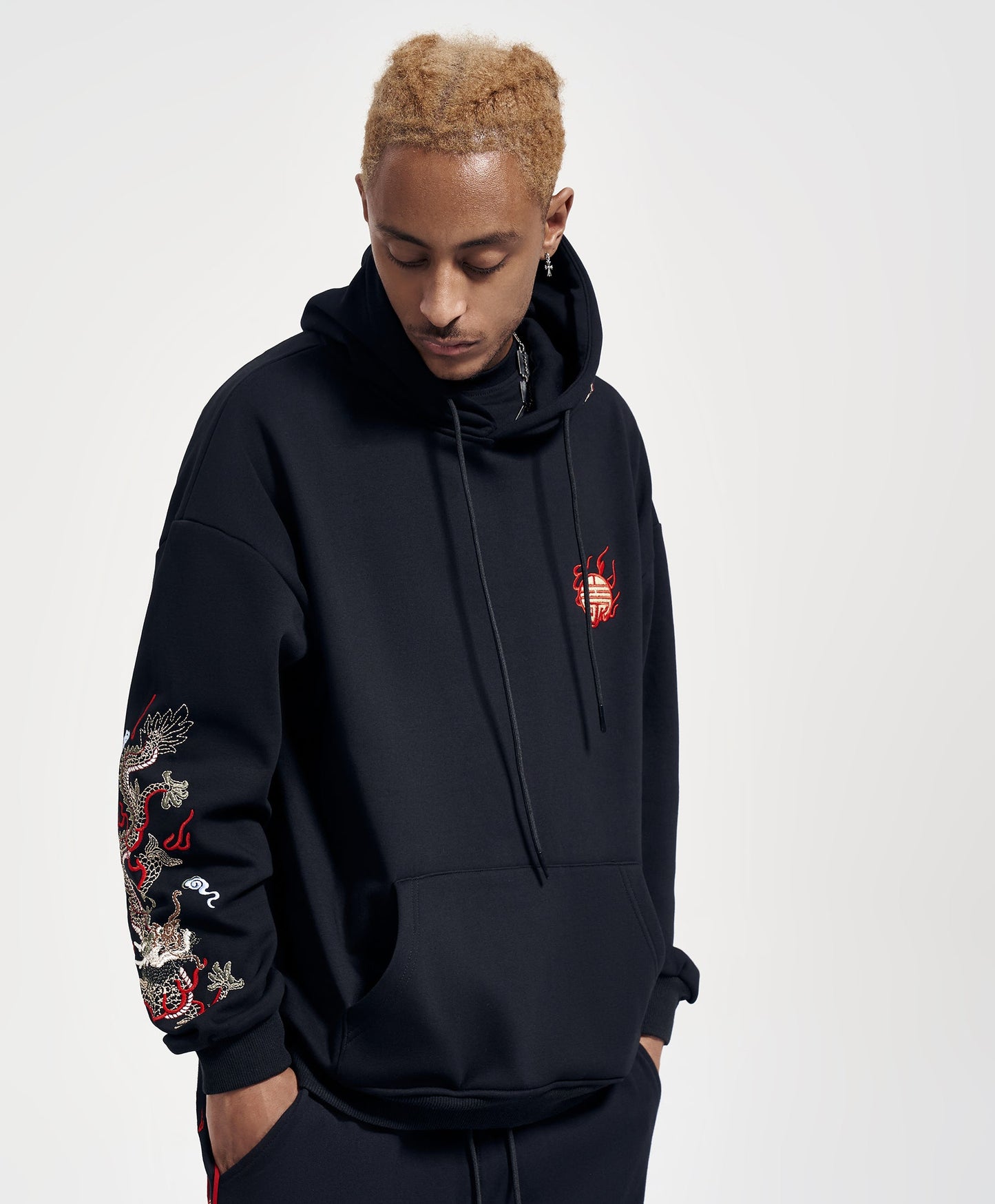 KH9190 Sweat à capuche brodé Dragon