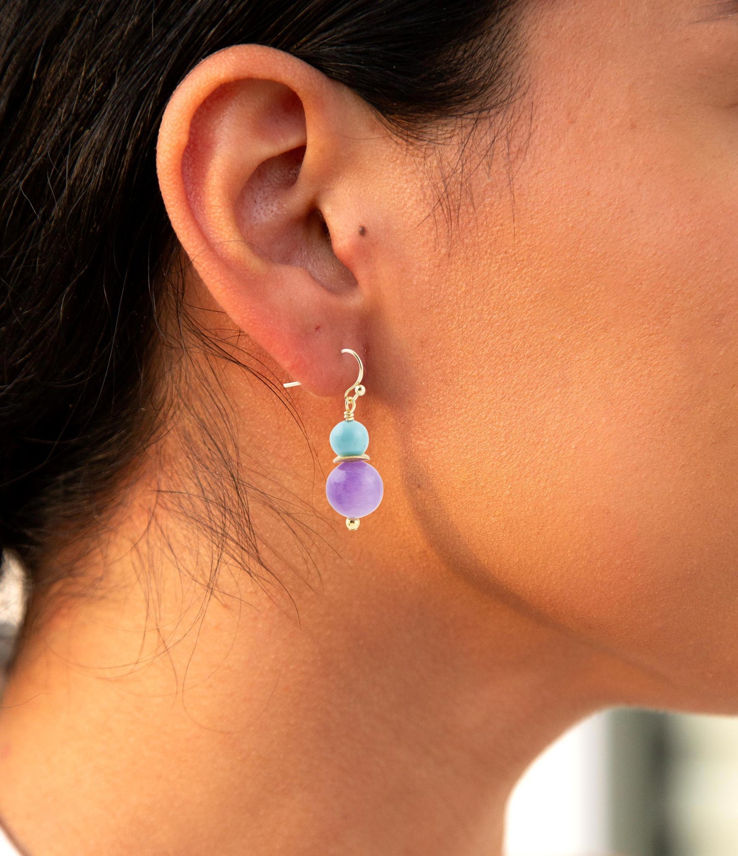 Boucles d'oreilles pendantes Goutte d'Or et Jade Violet Aruba
