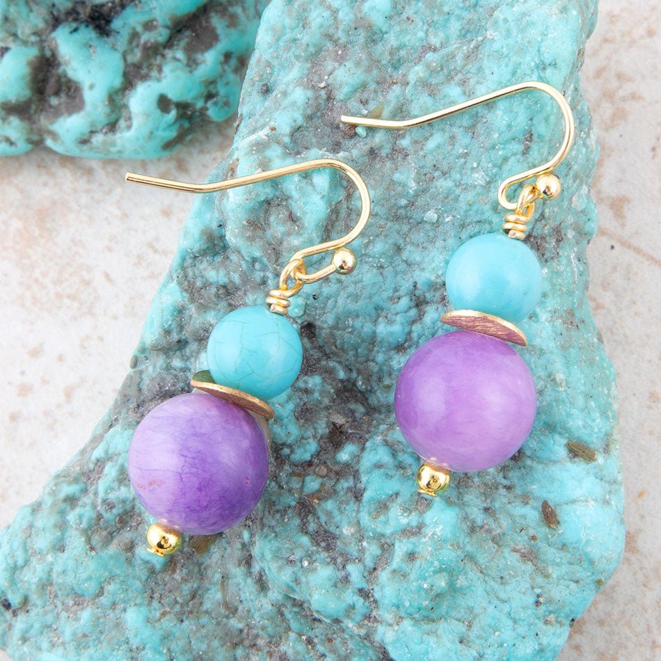 Boucles d'oreilles pendantes Goutte d'Or et Jade Violet Aruba