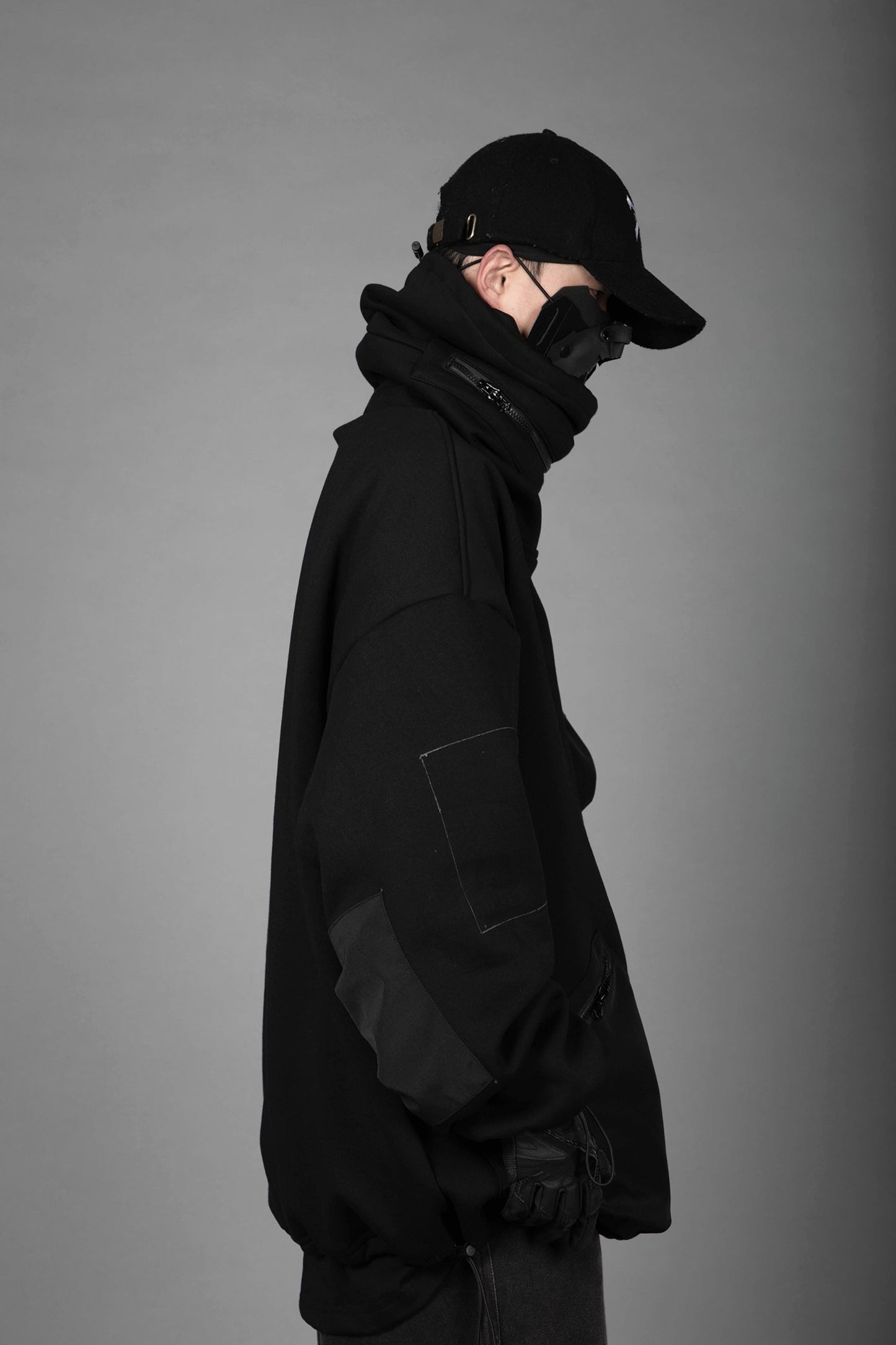 Sweat à capuche utilitaire noir HiH33