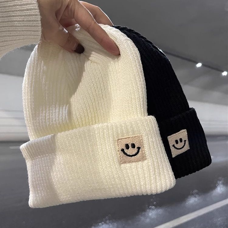 Women’s Winter Solid Color Knitted Hat – Soft Warm Everyday Beanie