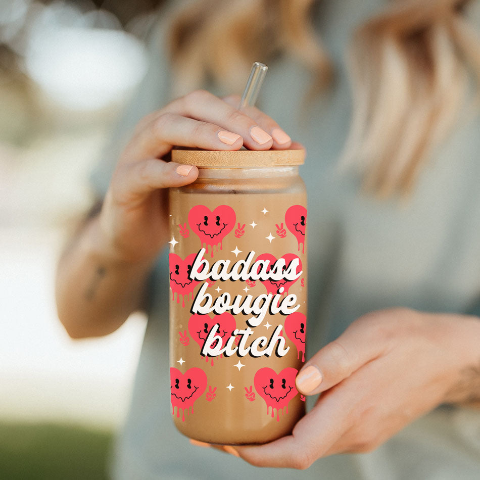 Gobelet en verre "Badass Bougie" 20oz avec couvercle en bambou et motif drôle de cœur souriant