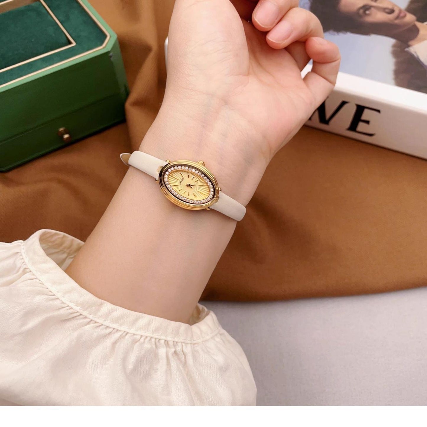 New Autumnwinter Exquisite Genuine Ladies Watch