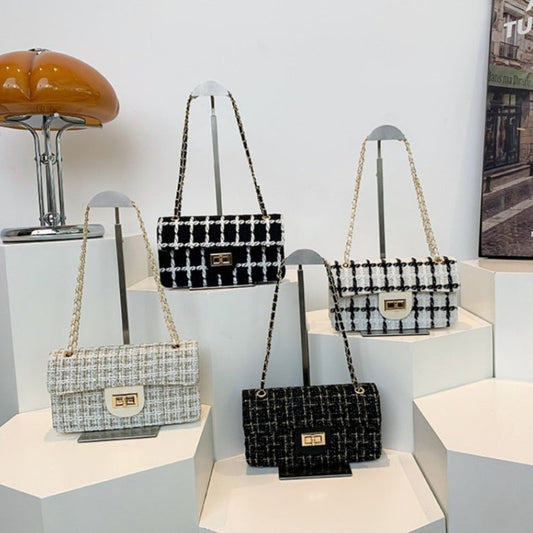 Womens Checkerboard-pattern Shoulder Bag With A Chain Strap