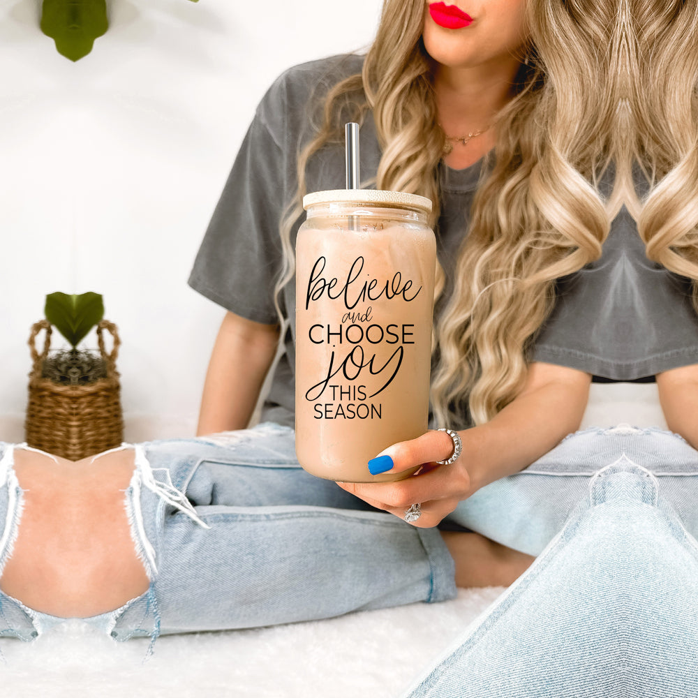 Gobelet en verre 500 ml avec couvercle en bambou, 2 pailles en acier et brosse de nettoyage - Believe Joy