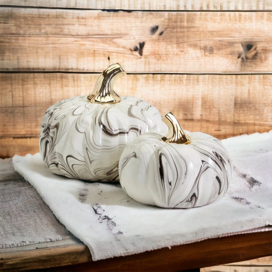 Citrouille en Marbre Noir, Tige Dorée, Décoration de Luxe Artisanale pour Halloween