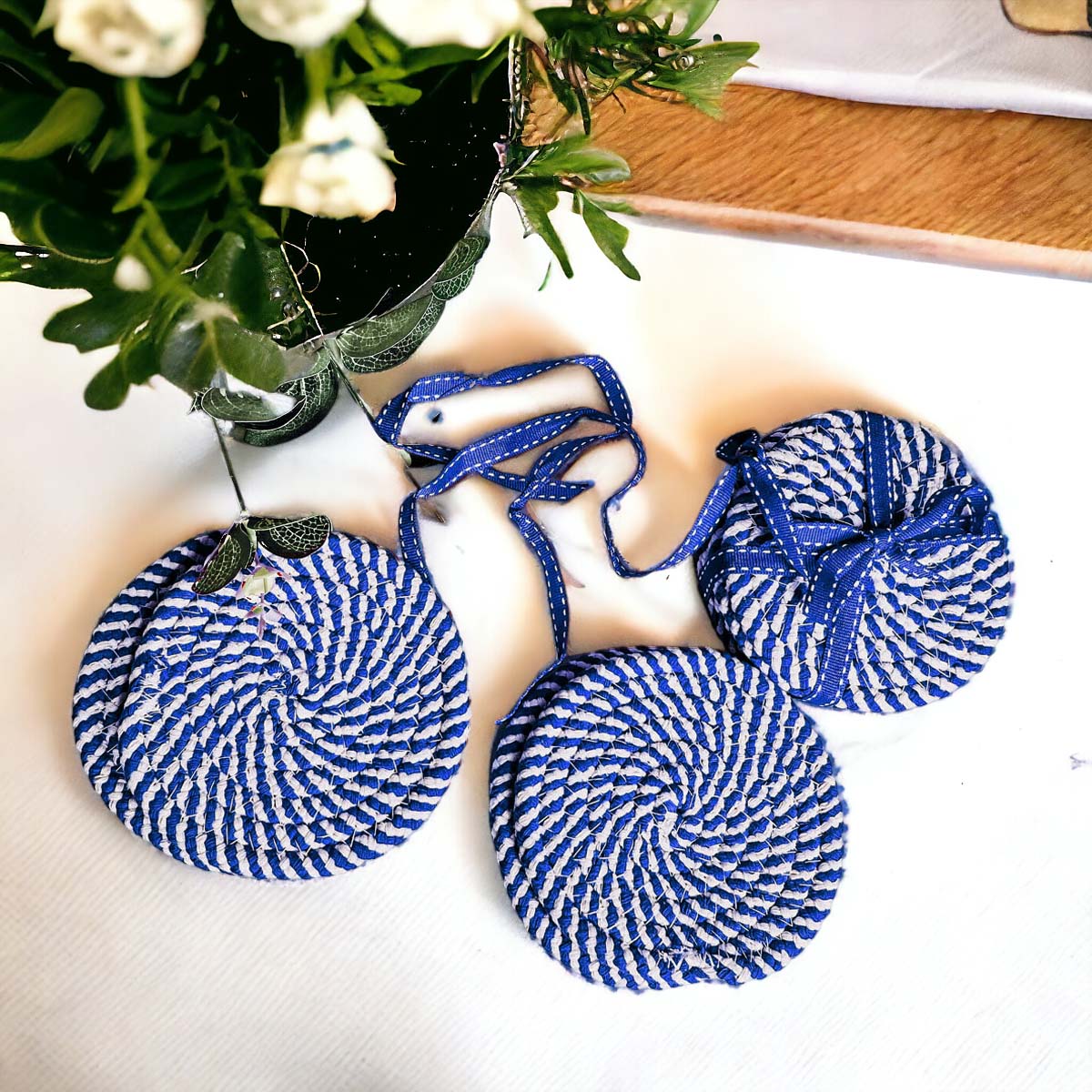 Dessous de Verre Tressés Bleus pour les Fêtes, Lot de 4, à Rayures Canne à Sucre, Protections de Table, Tapis Absorbants pour Boissons