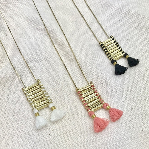 Collier Temple Bohème Indien Alliage de zinc vieilli Pompon en coton 17 pouces Fait main