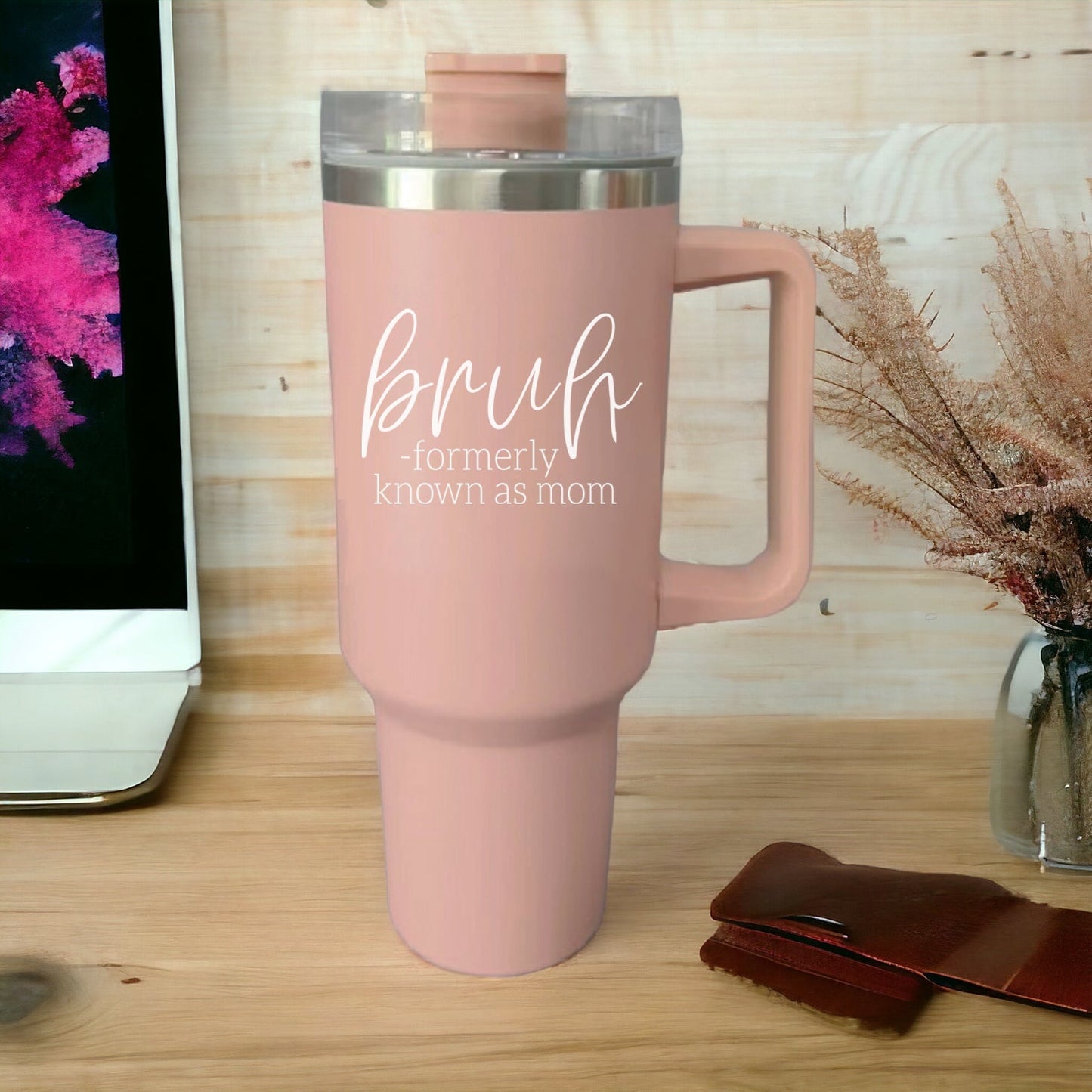 Gobelet isotherme rose de 1,2 L avec poignée, couvercle et paille, Tasse "Bruh Mom" humoristique