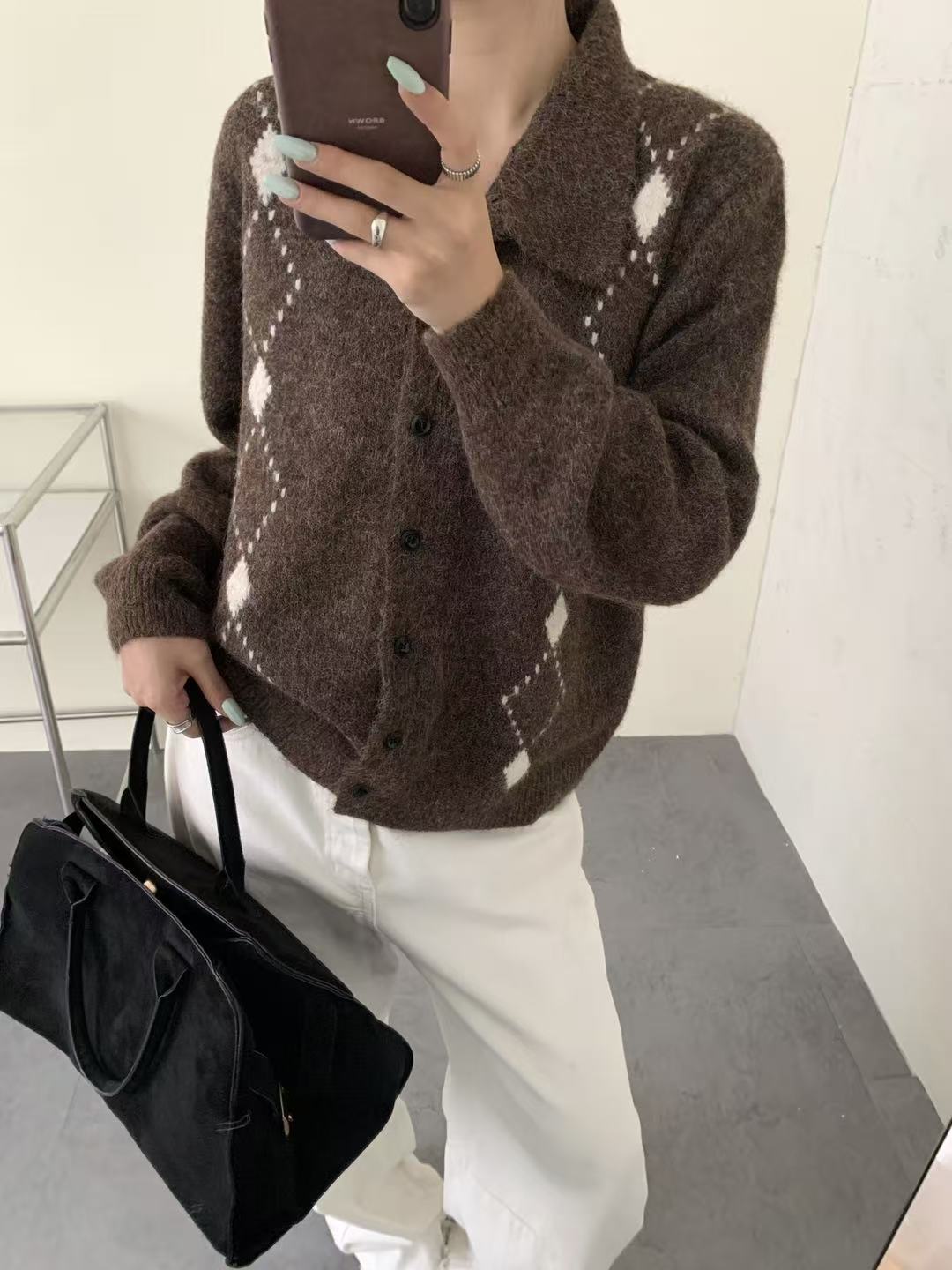 Women's Korean-style Vintage Argyle Collared Knit Cardigan, 2026 Autumn-Winter New Arrival, Soft Loose Lazy-Style Sweater Coat
