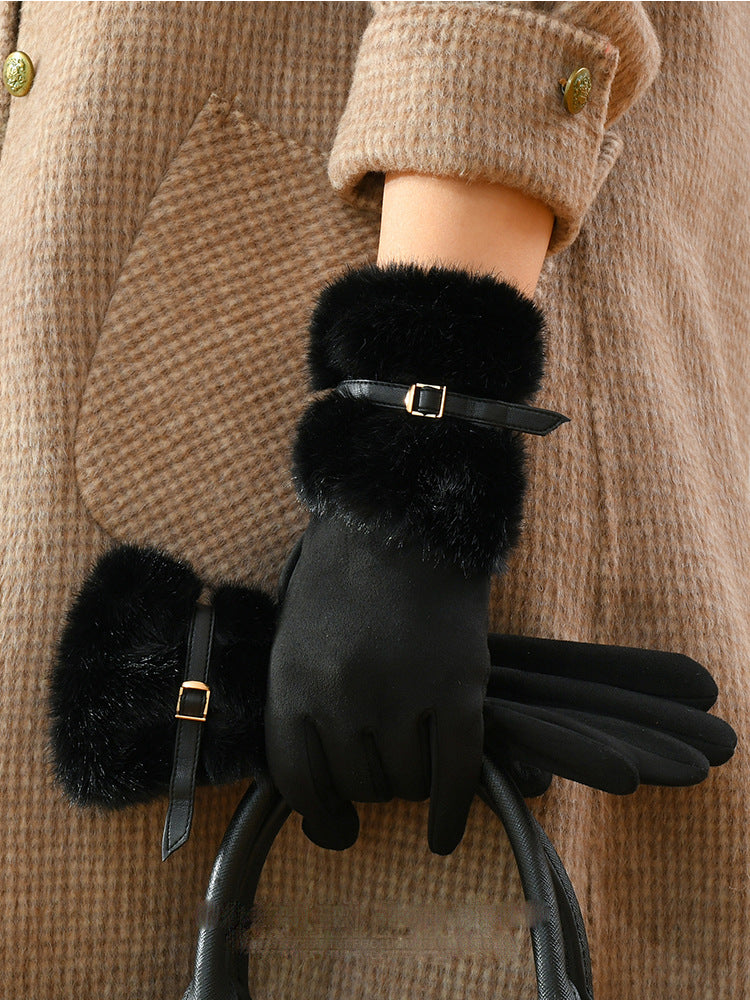 Driving Gloves With A Fleece Lining For Extra Warmth And Insulation
